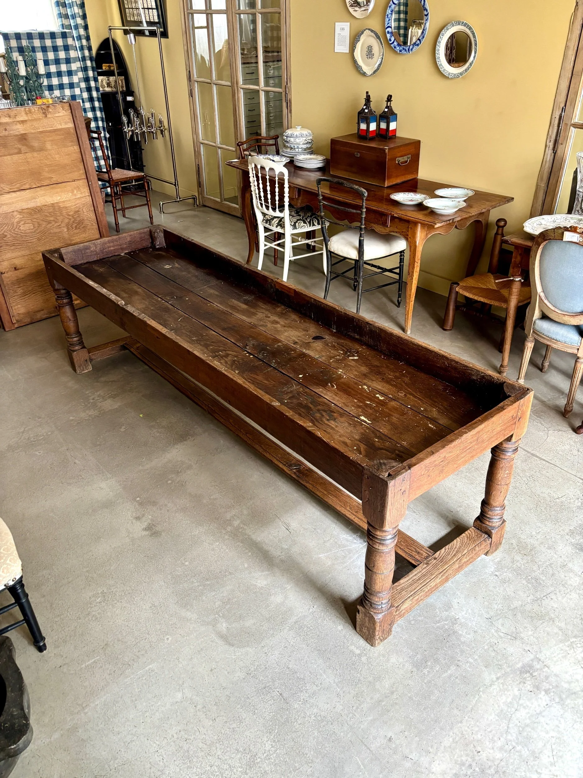 table-drapier-bois-massif-meuble-vintage-axs-design-paris-france