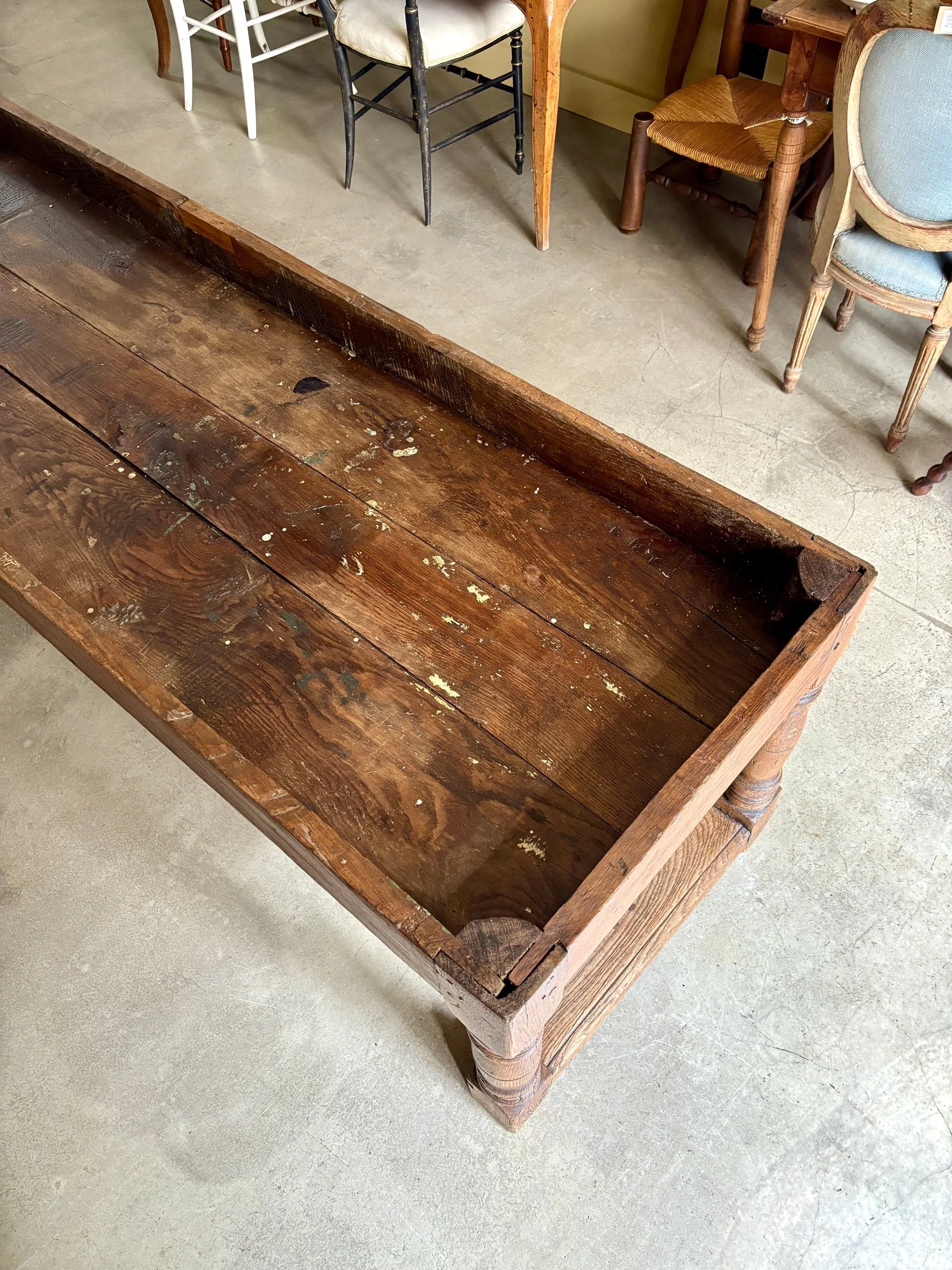 table-drapier-bois-massif-meuble-vintage-axs-design-paris-france