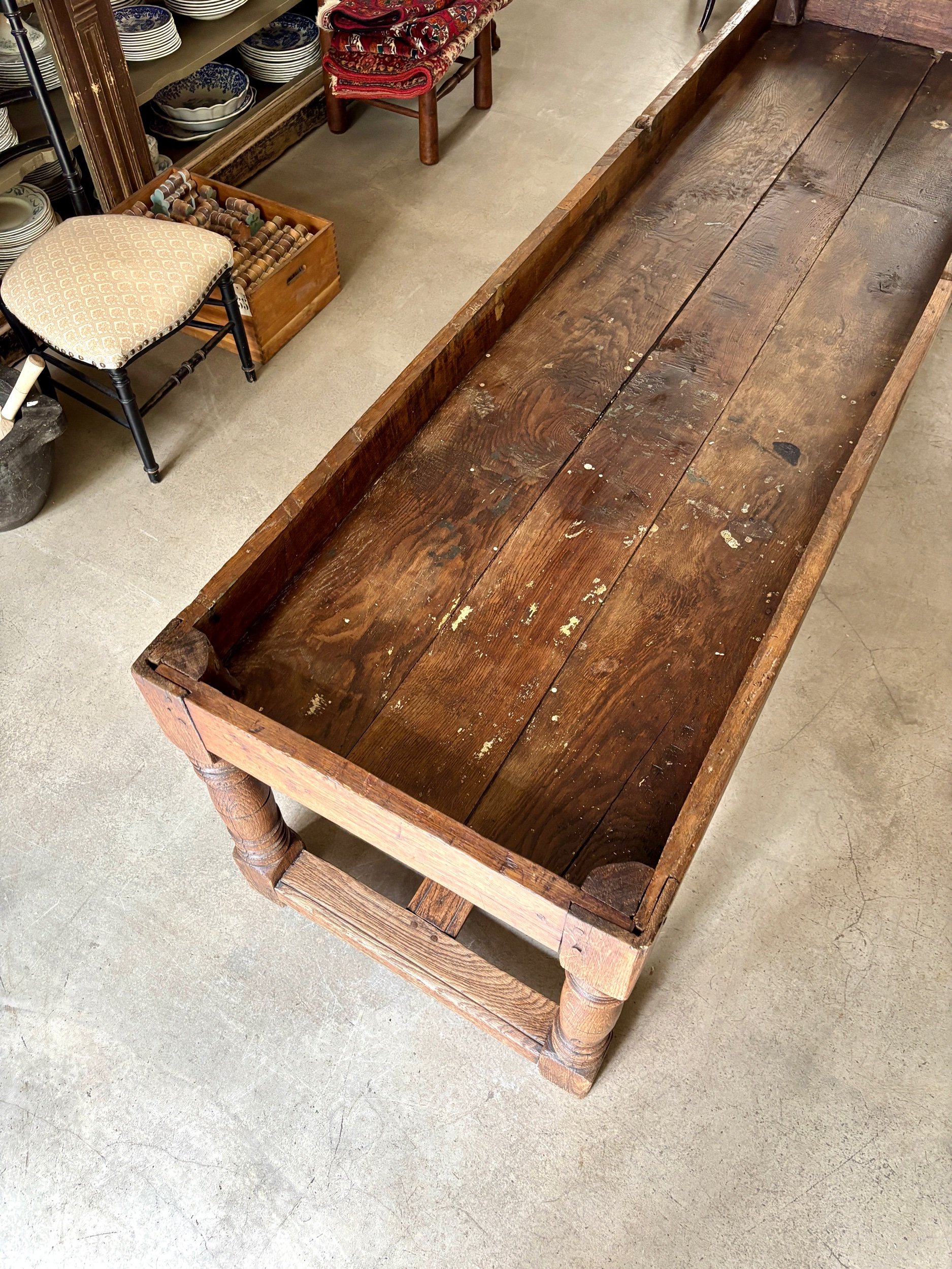 table-drapier-bois-massif-meuble-vintage-axs-design-paris-france