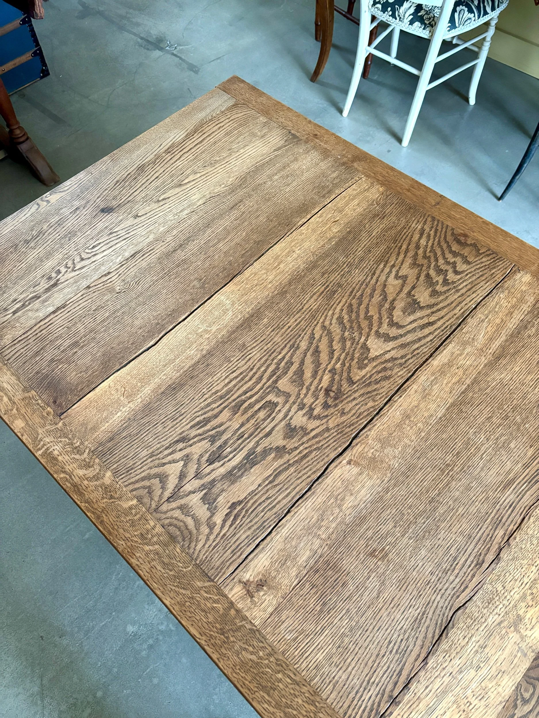 table-drapier-bois-massif-meuble-vintage-axs-design-paris-france