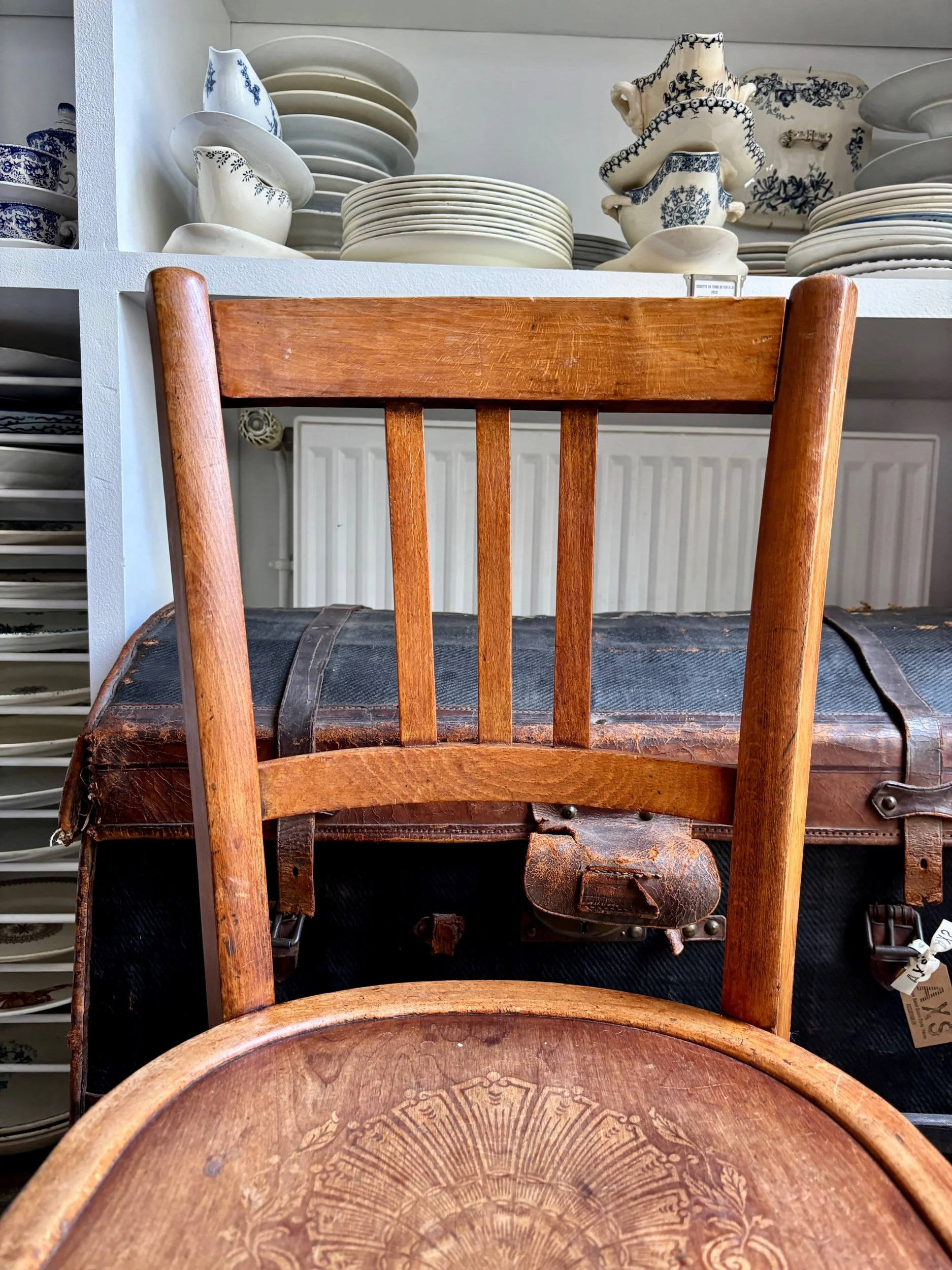 chaise-bistrot-luterma-hetre-gaufre-assise-vintage-axs-design-paris-france