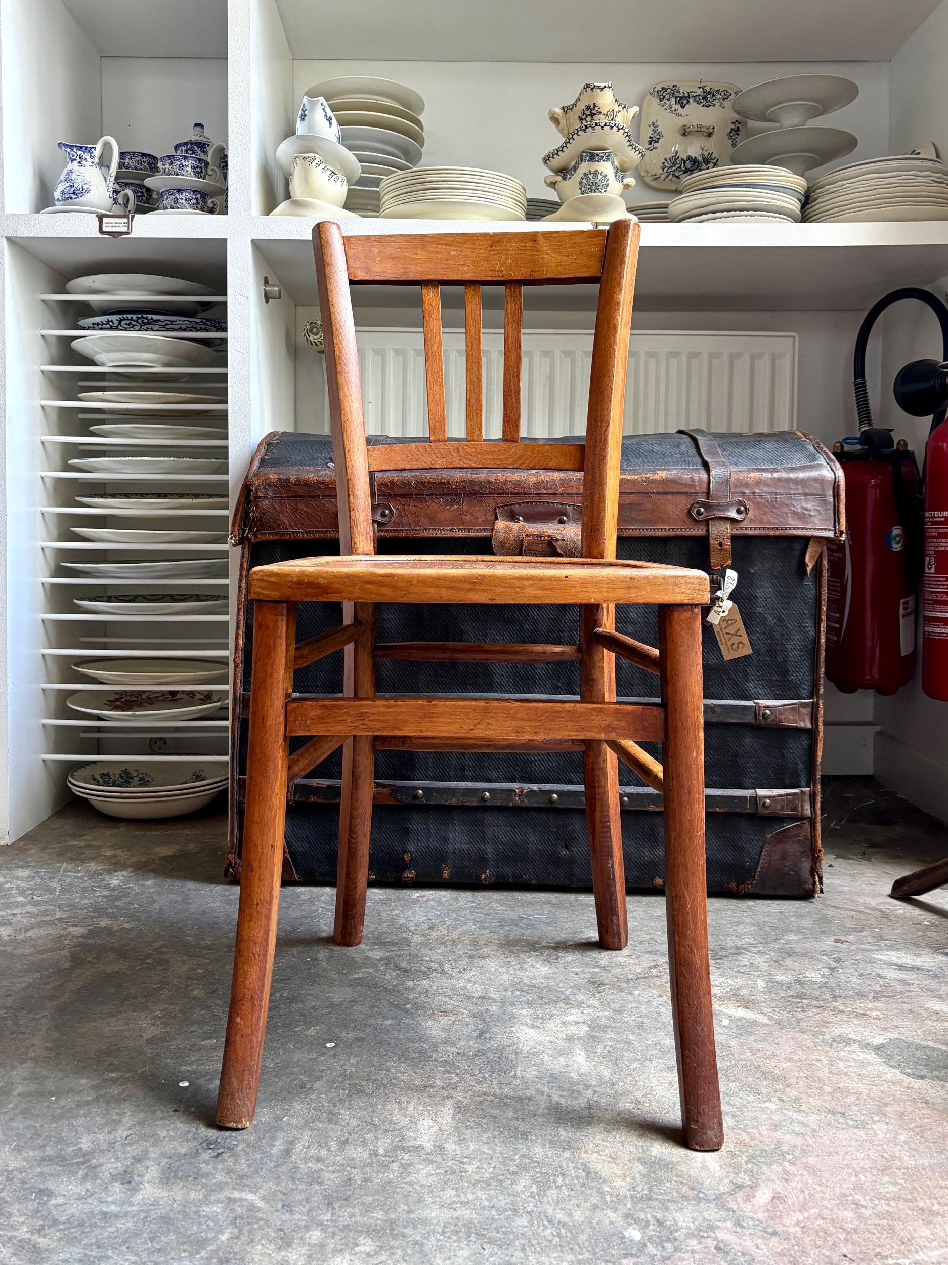 chaise-bistrot-luterma-hetre-gaufre-assise-vintage-axs-design-paris-france