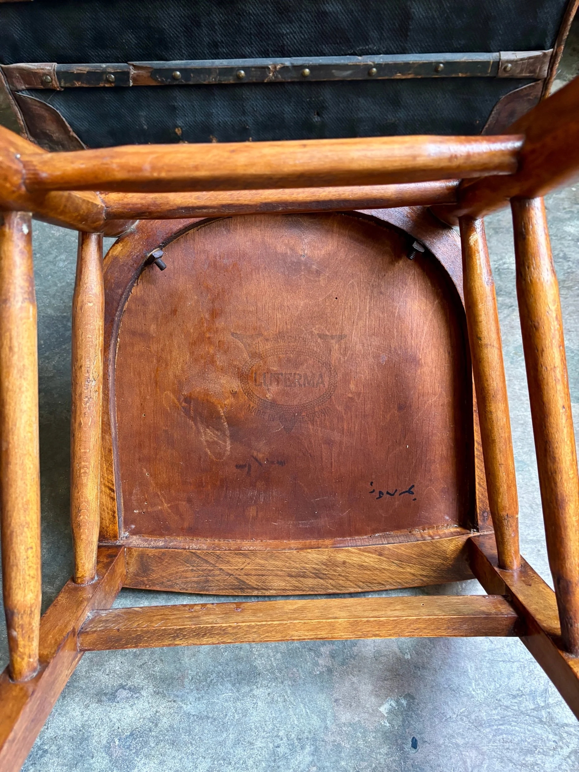 chaise-bistrot-luterma-hetre-gaufre-assise-vintage-axs-design-paris-france