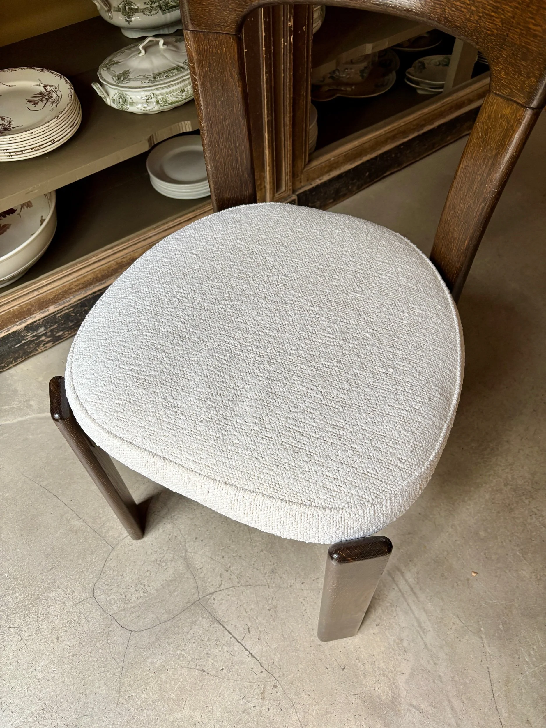 chaise-bruno-rey-hetre-bois-fonce-coton-boucle-ecru-assise-vintage-axs-design-paris-france