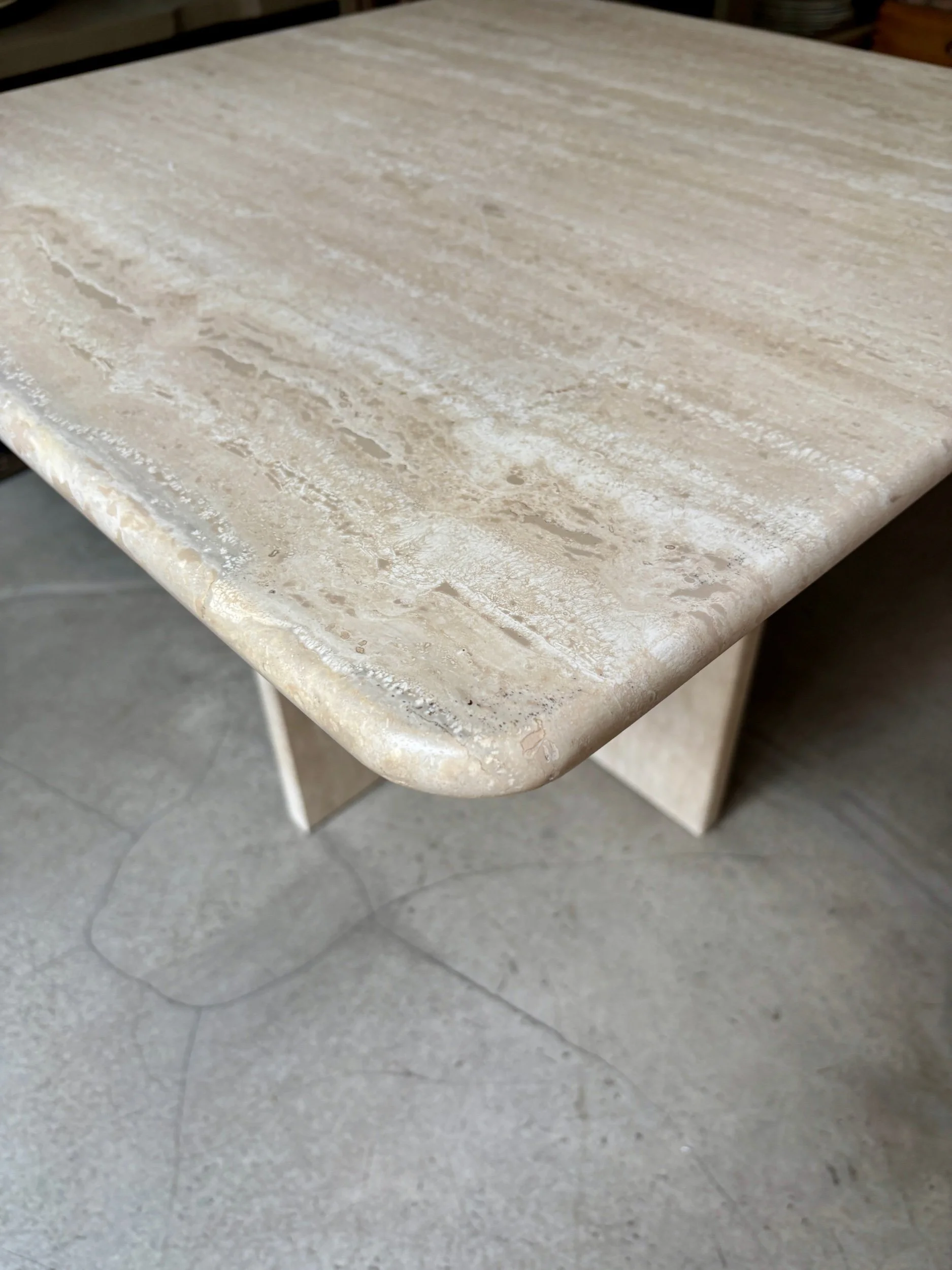 table-basse-appoint-travertin-meuble-vintage-axs-design-paris-france