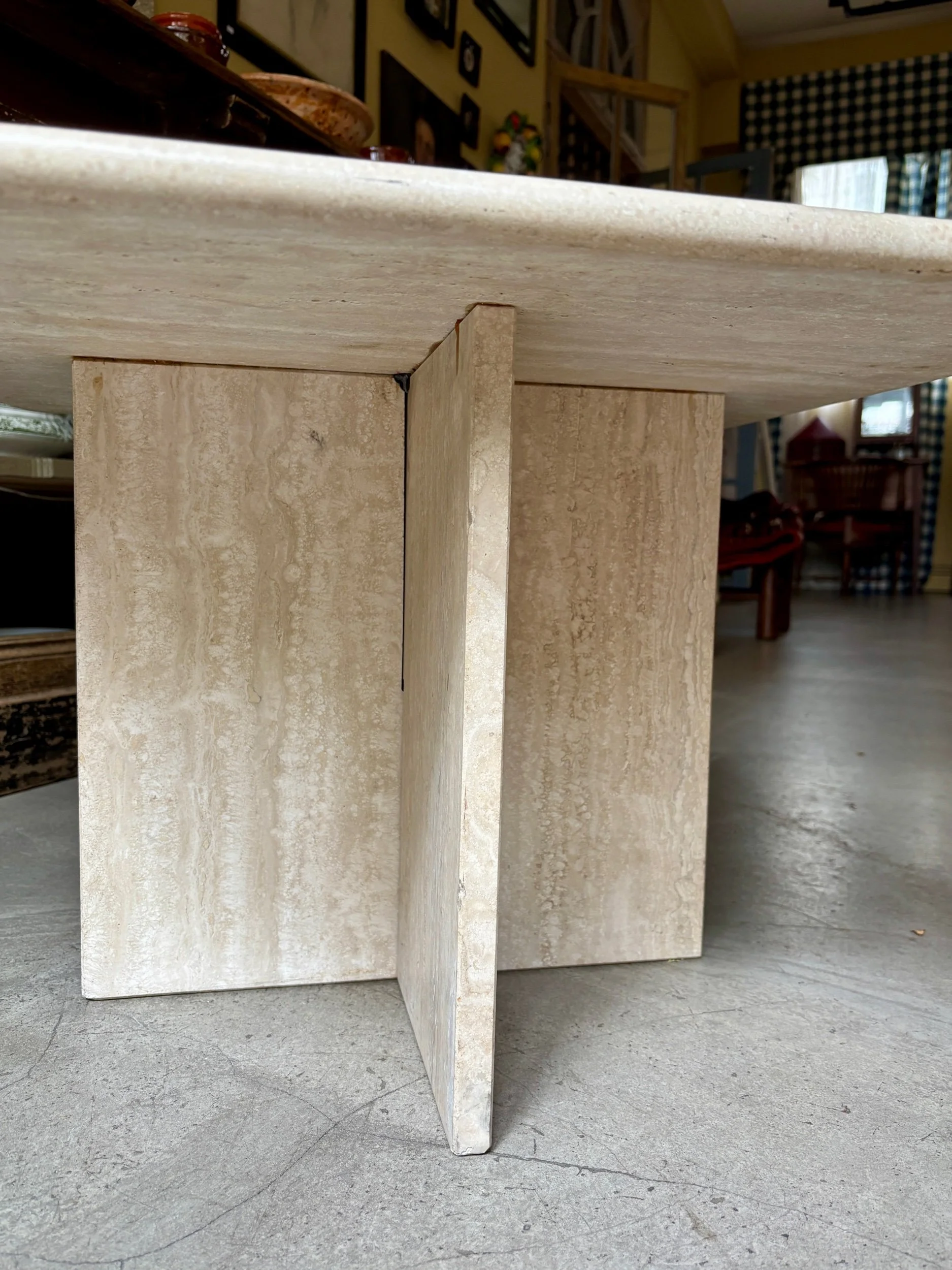 table-basse-appoint-travertin-meuble-vintage-axs-design-paris-france