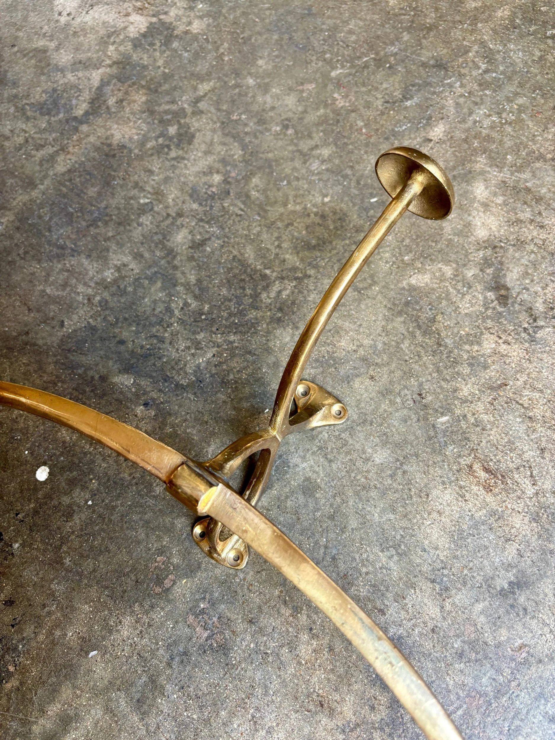 patere-cintre-mural-bronze-dore-decoration-vintage-axs-design-paris-france