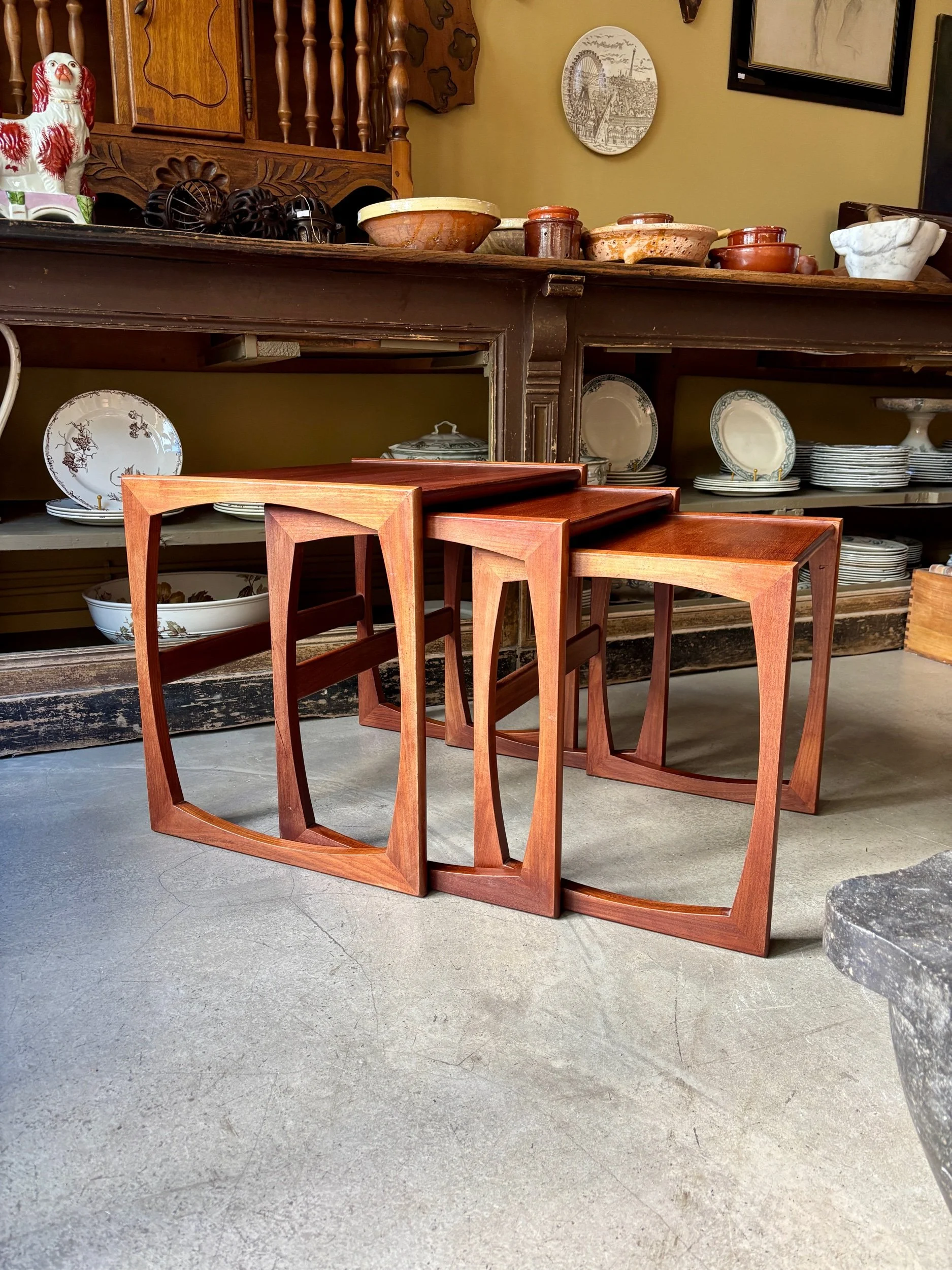 table-basse-gigogne-gplan-quadrille-teck-meuble-vintage-axs-design-paris-france