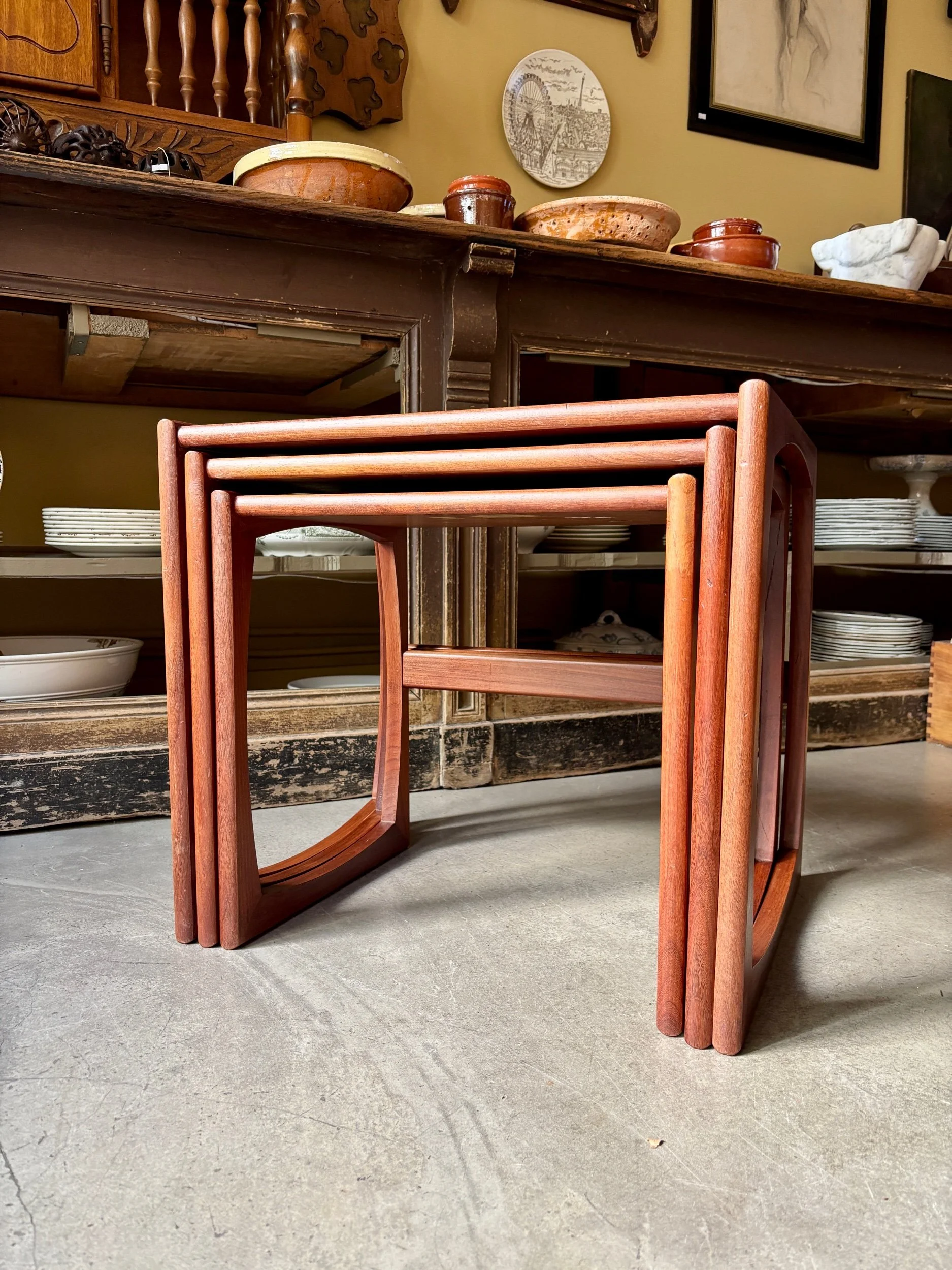 table-basse-gigogne-gplan-quadrille-teck-meuble-vintage-axs-design-paris-france