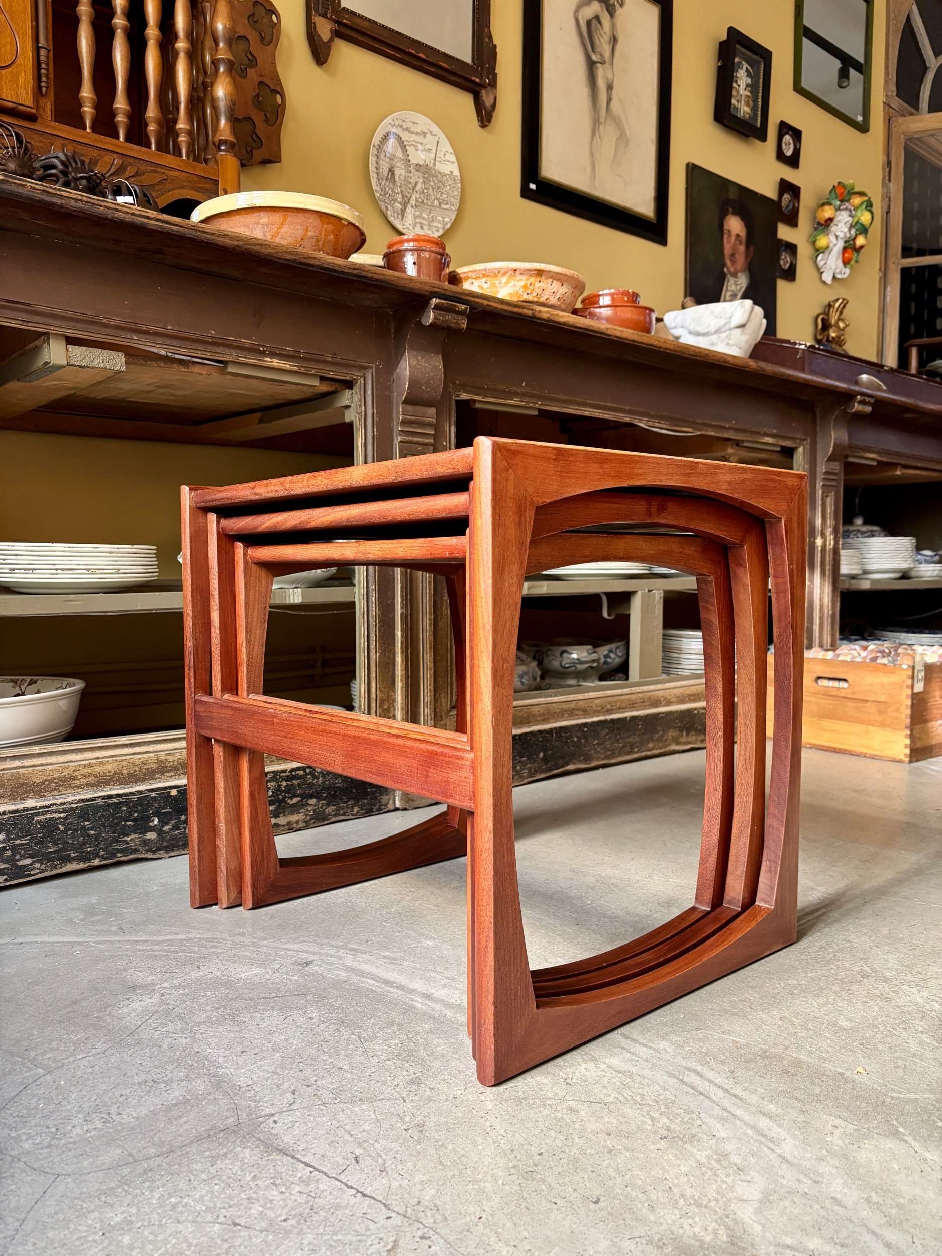 table-basse-gigogne-gplan-quadrille-teck-meuble-vintage-axs-design-paris-france