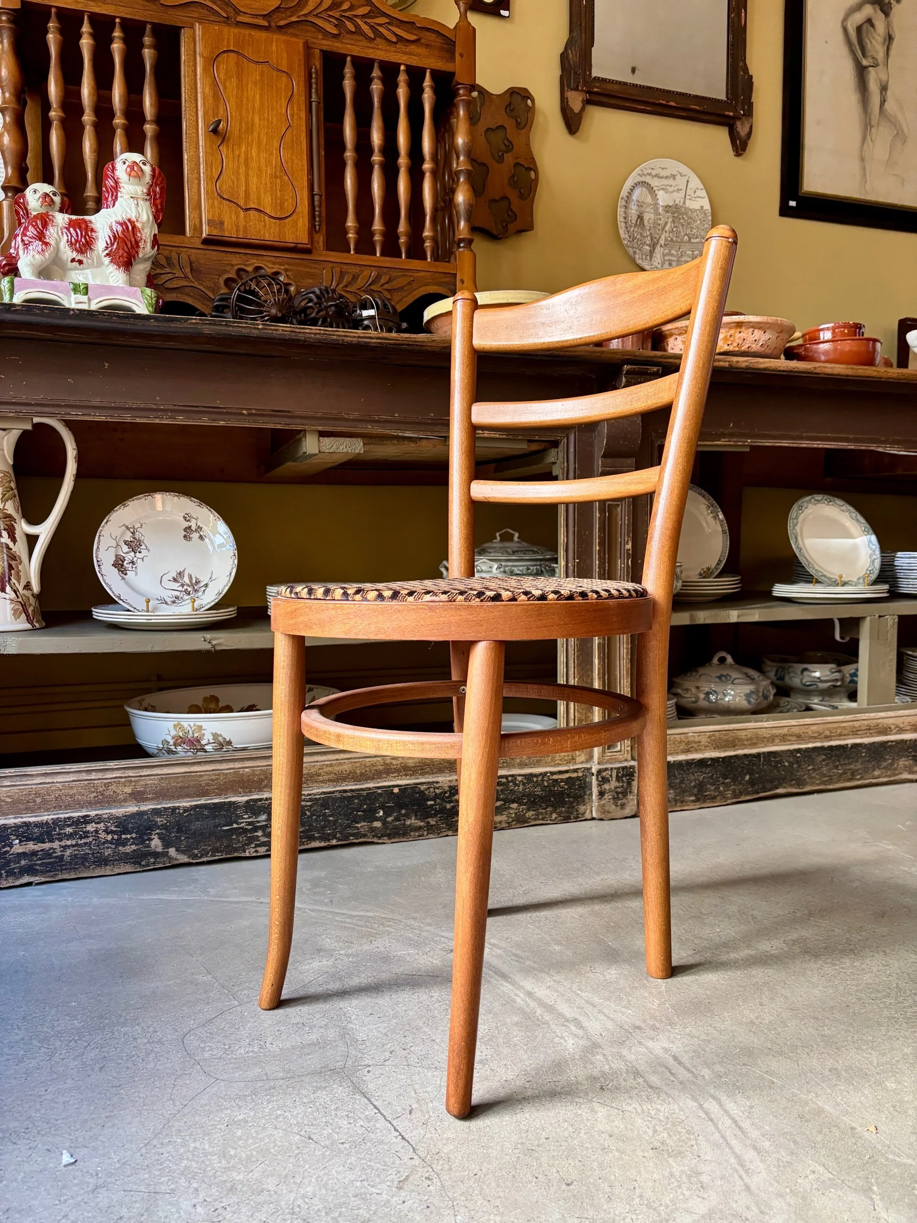 chaise-bistrot-baumann-hetre-coton-noir-orange-assise-vintage-axs-design-paris-france