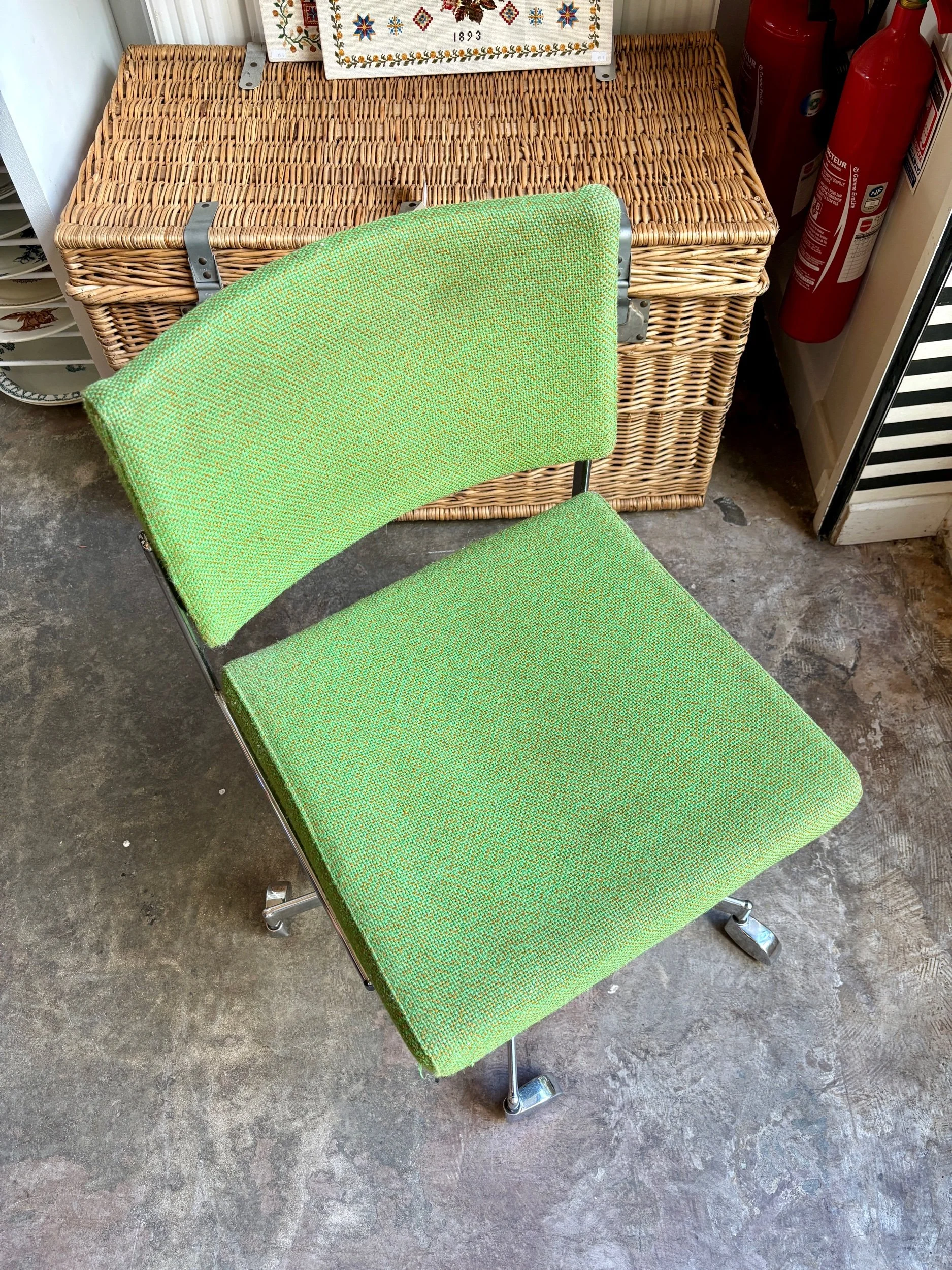chaise-bureau-coton-vert-metal-chrome-assise-vintage-axs-design-paris-france