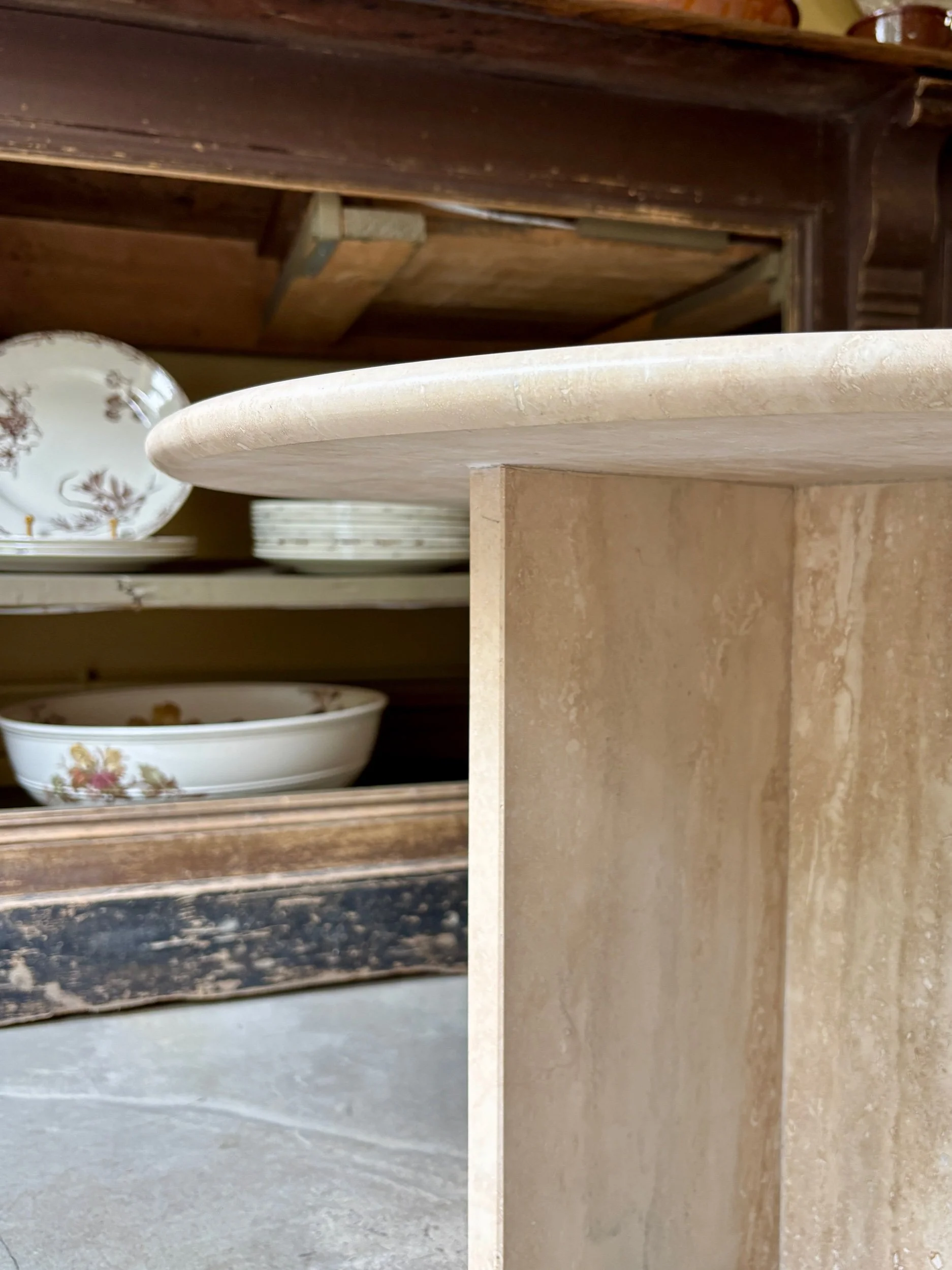 table-appoint-basse-travertin-beige-meuble-vintage-axs-design-paris-france