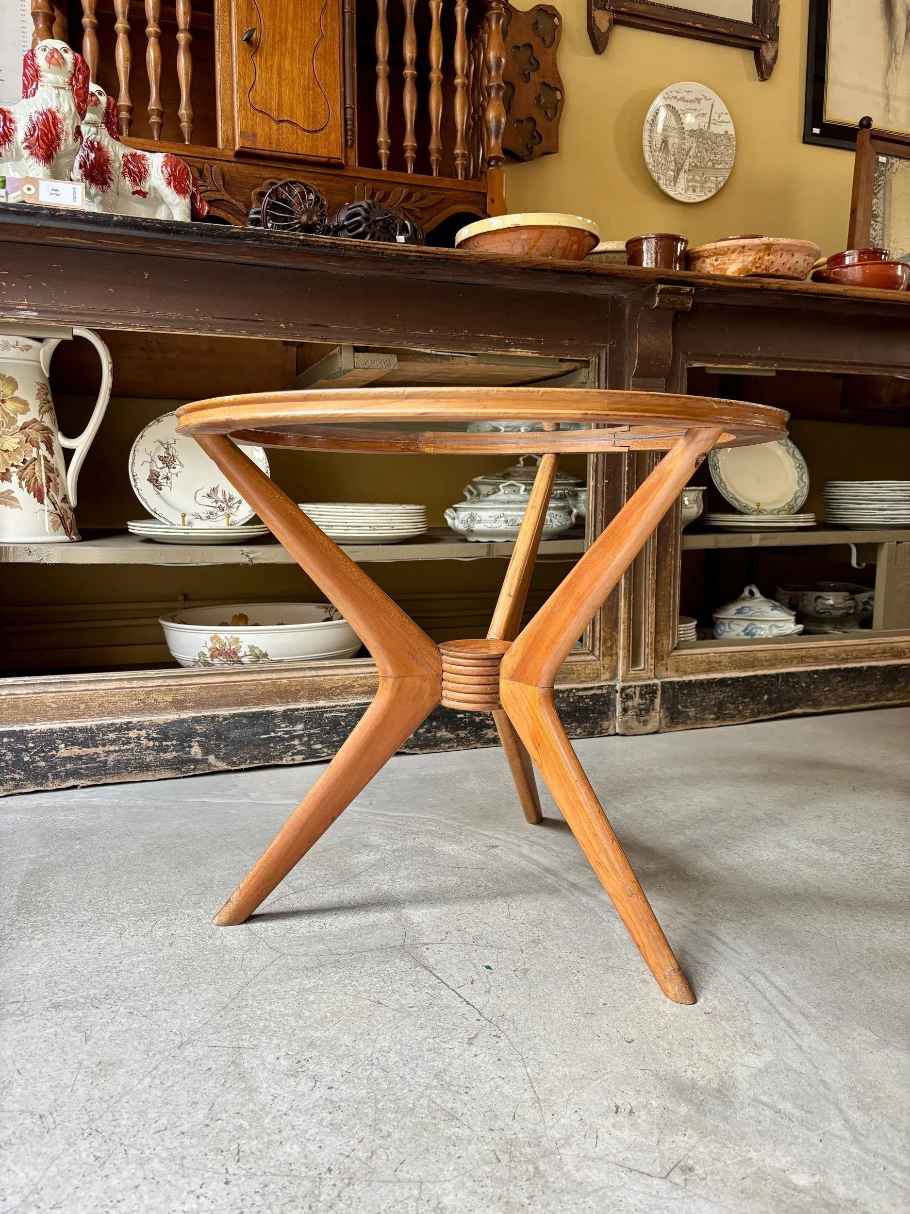 table-basse-appoint-bois-fonce-verre-meuble-vintage-axs-design-paris-france