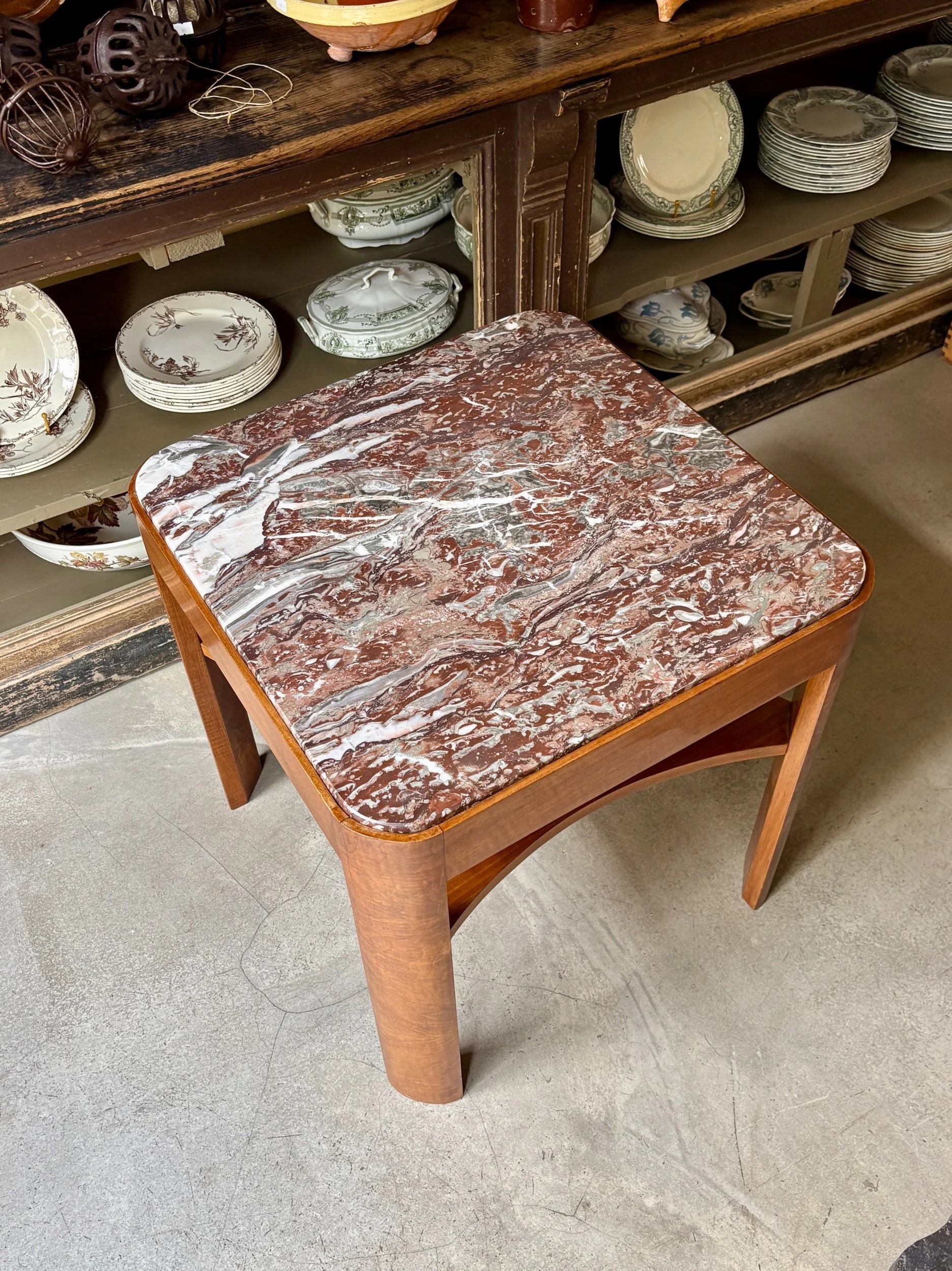 table-appoint-carre-bois-bois-fonce-marbre-rouge-art-deco-meuble-vintage-axs-design-paris-france