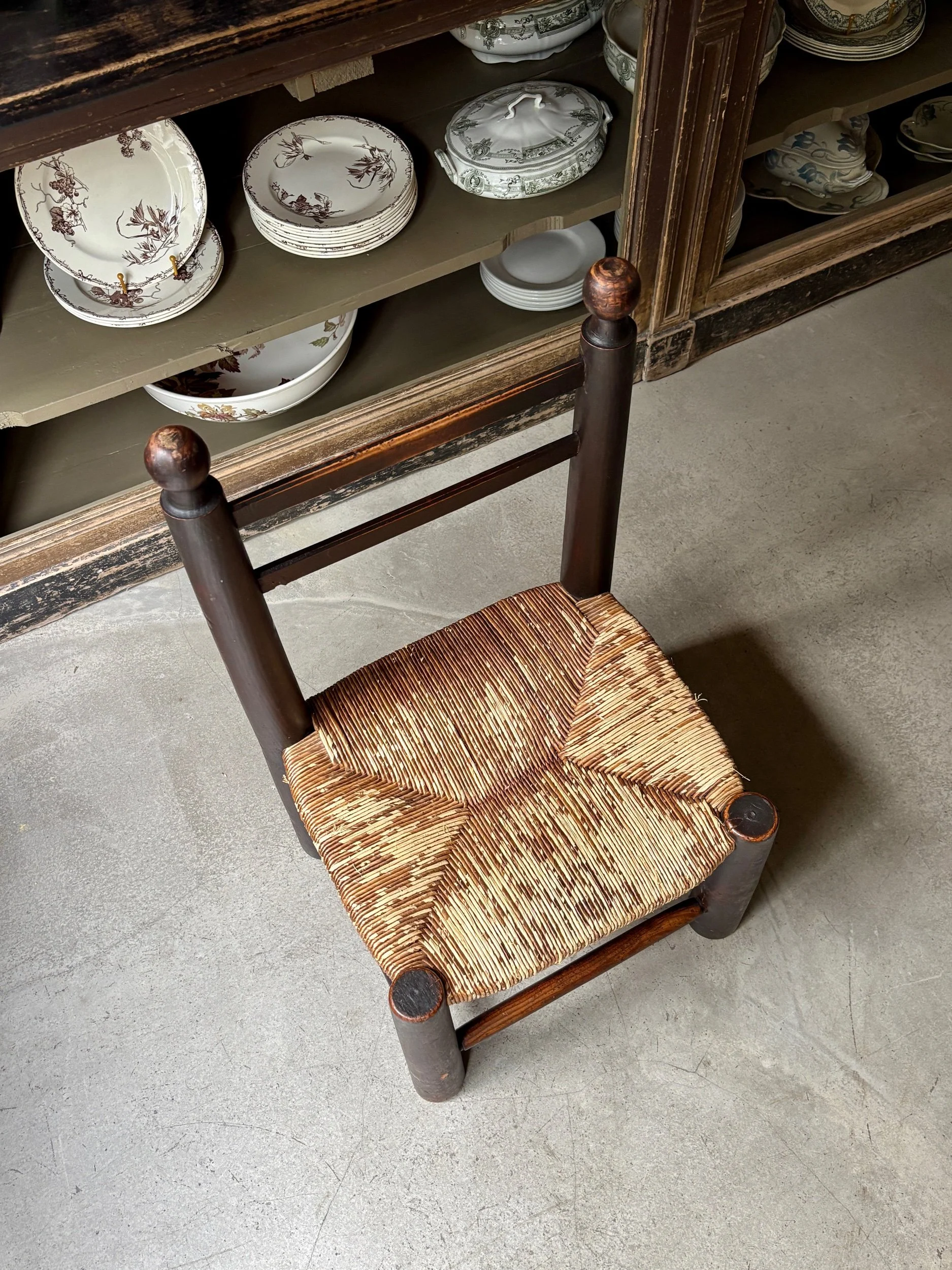 chaise-basse-george-robert-2-bois-paille-assise-vintage-axs-design-paris-france