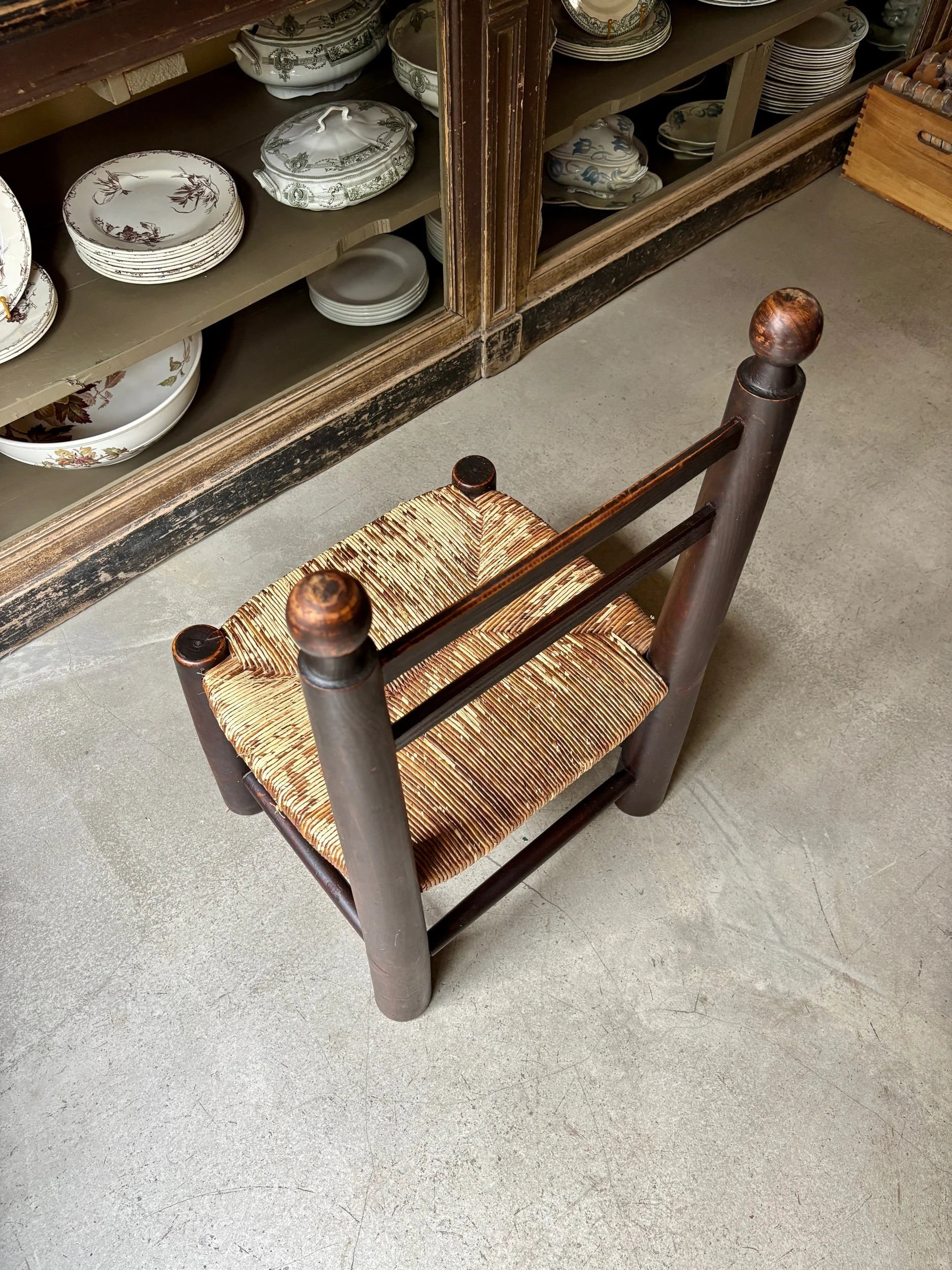 chaise-basse-george-robert-2-bois-paille-assise-vintage-axs-design-paris-france