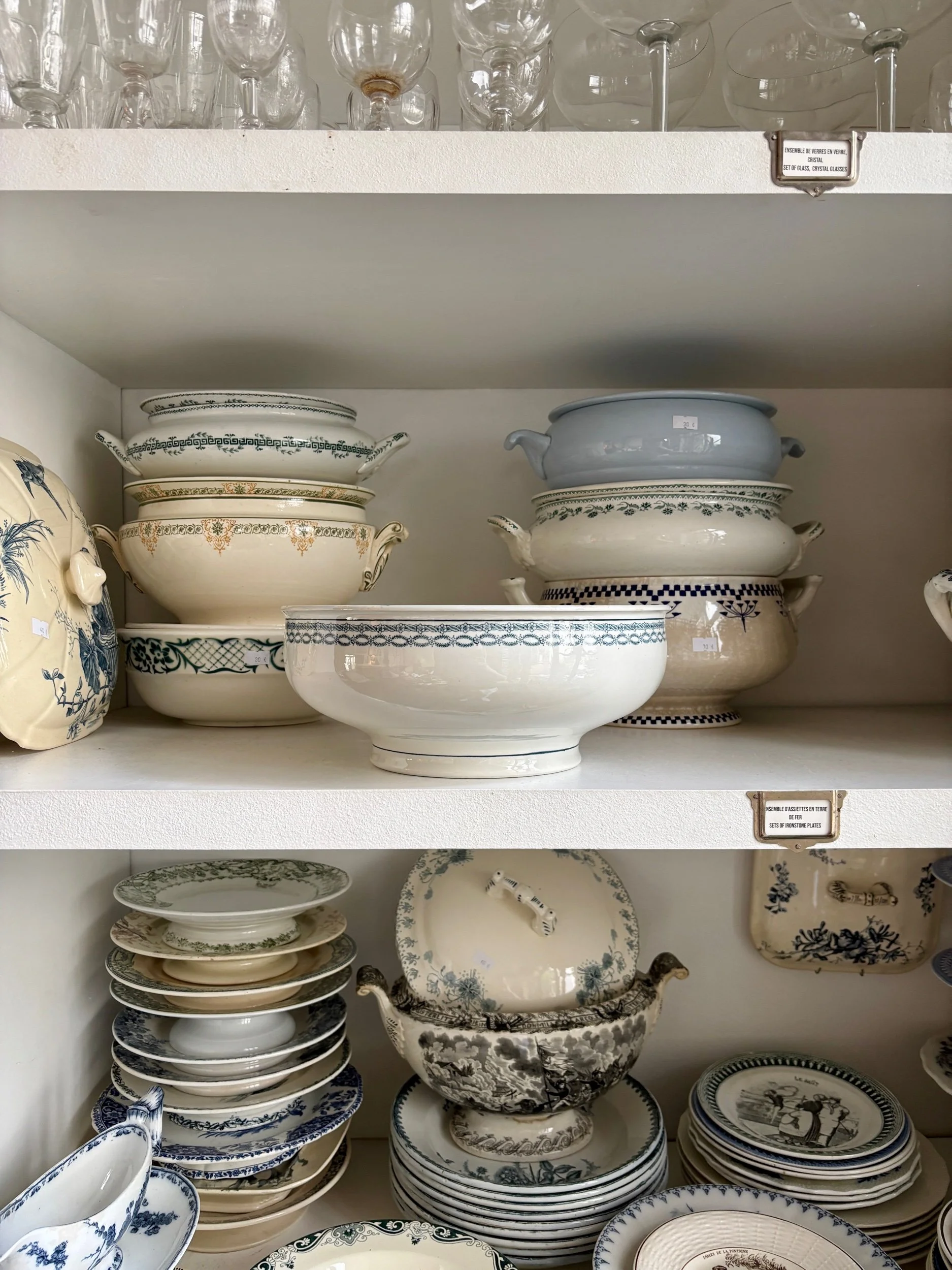 saladier-st-amand-terre-fer-blanc-bleu-vaisselle-vintage-axs-design-paris-france