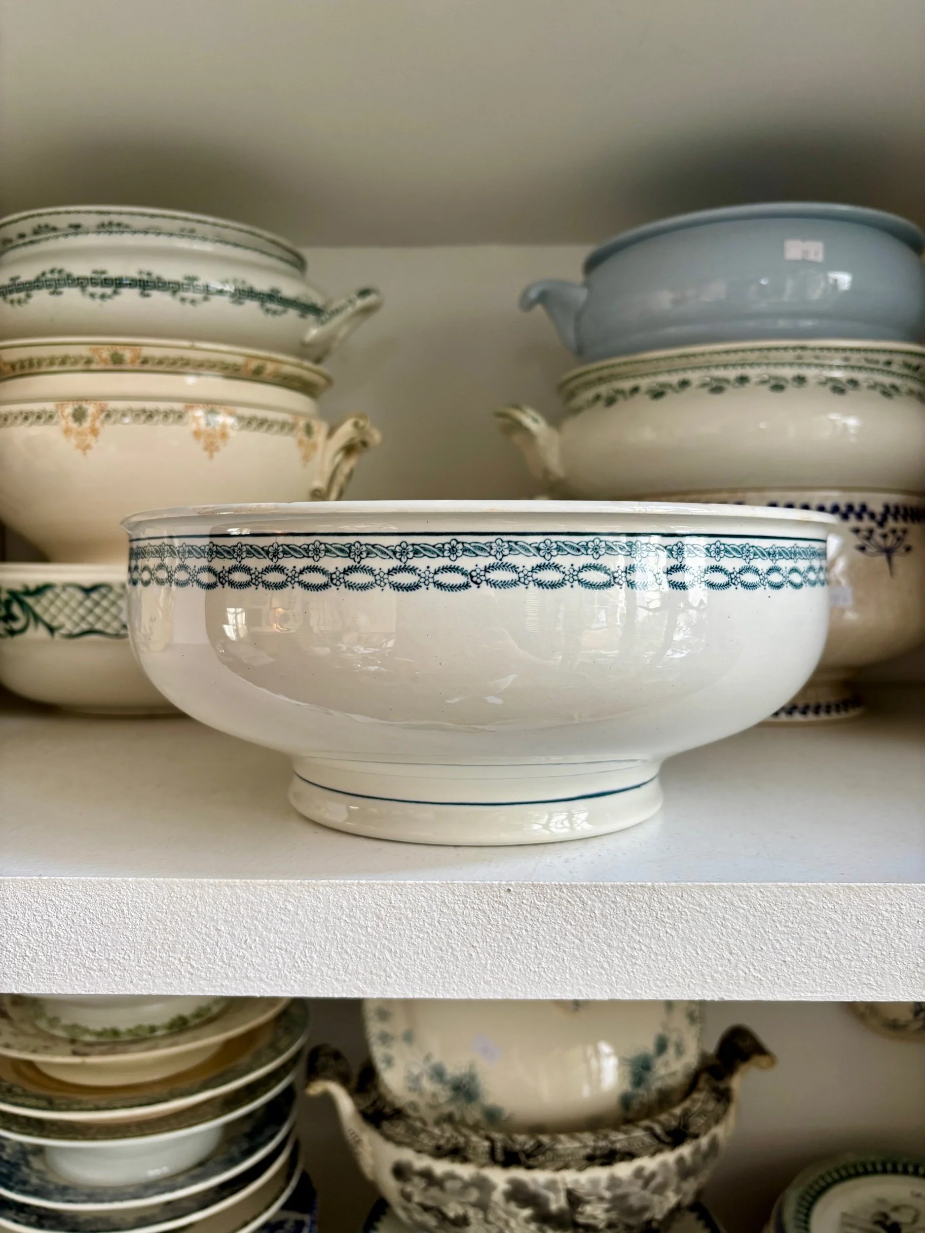 saladier-st-amand-terre-fer-blanc-bleu-vaisselle-vintage-axs-design-paris-france