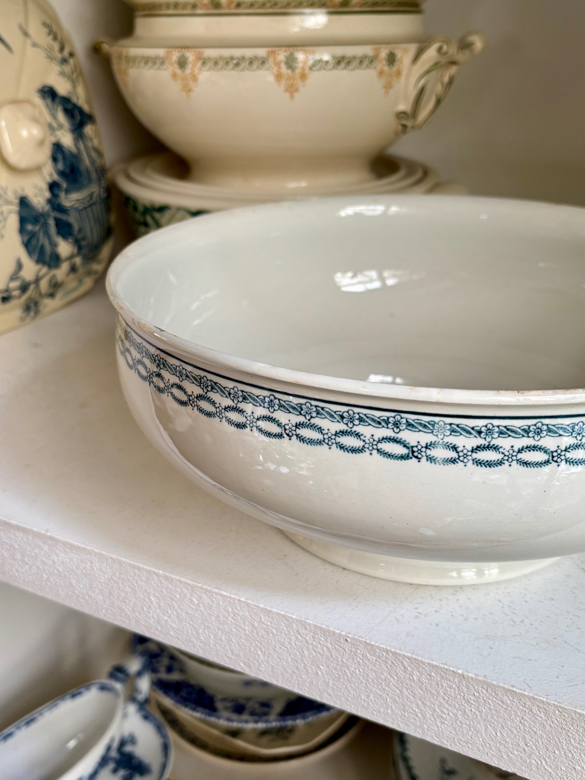 saladier-st-amand-terre-fer-blanc-bleu-vaisselle-vintage-axs-design-paris-france