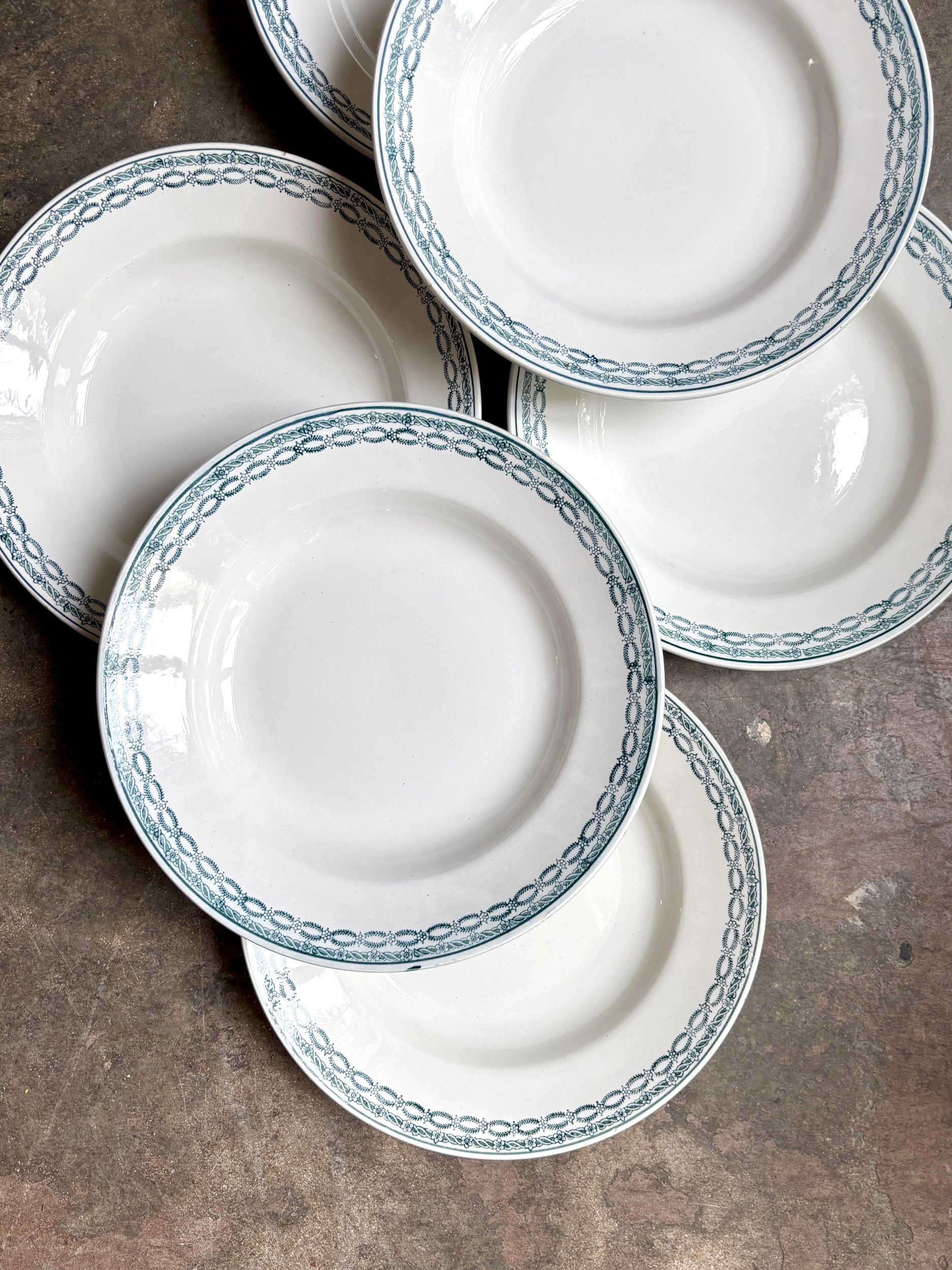 6 assiettes creuses St Amand en terre de fer bleue
