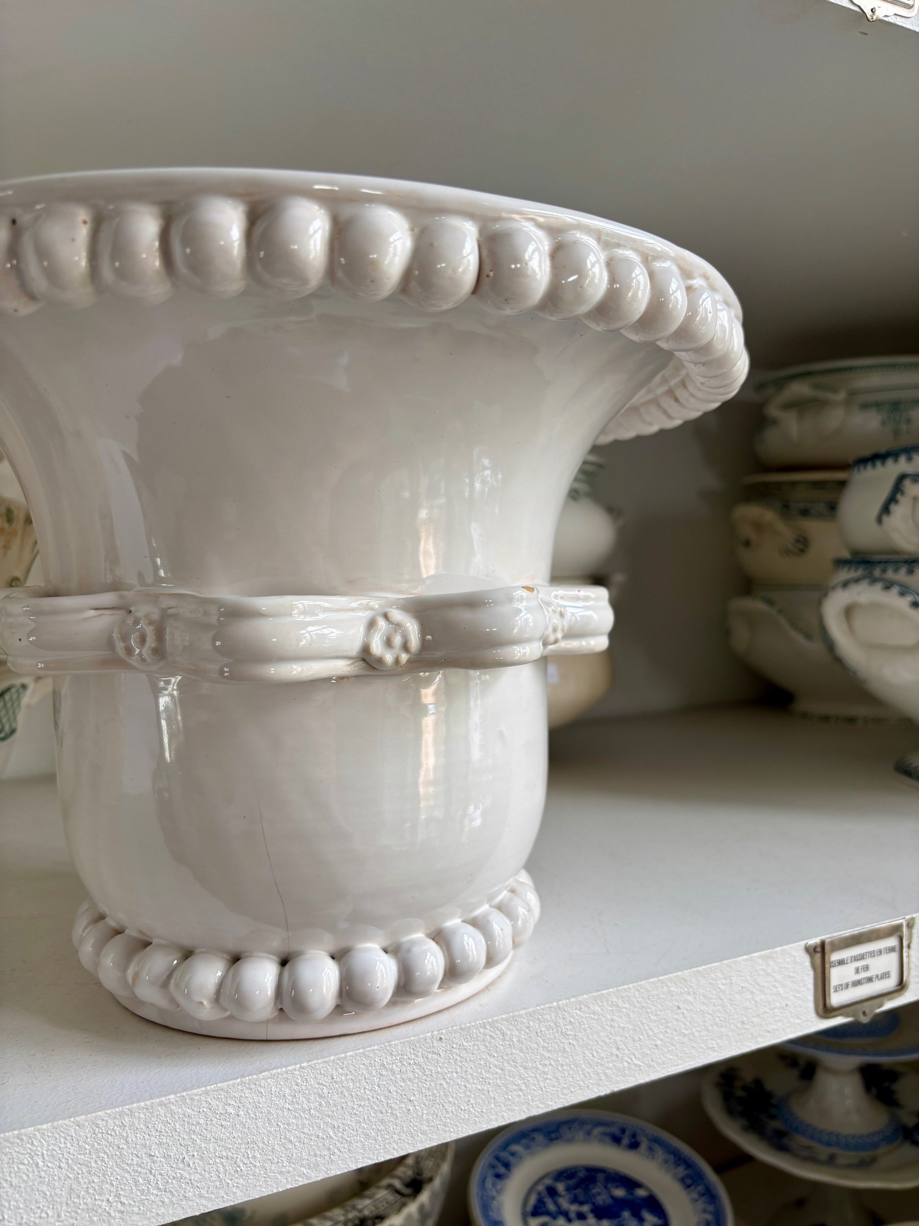 vase-barbotine-faience-malicorne-decoration-vintage-axs-design-paris-france