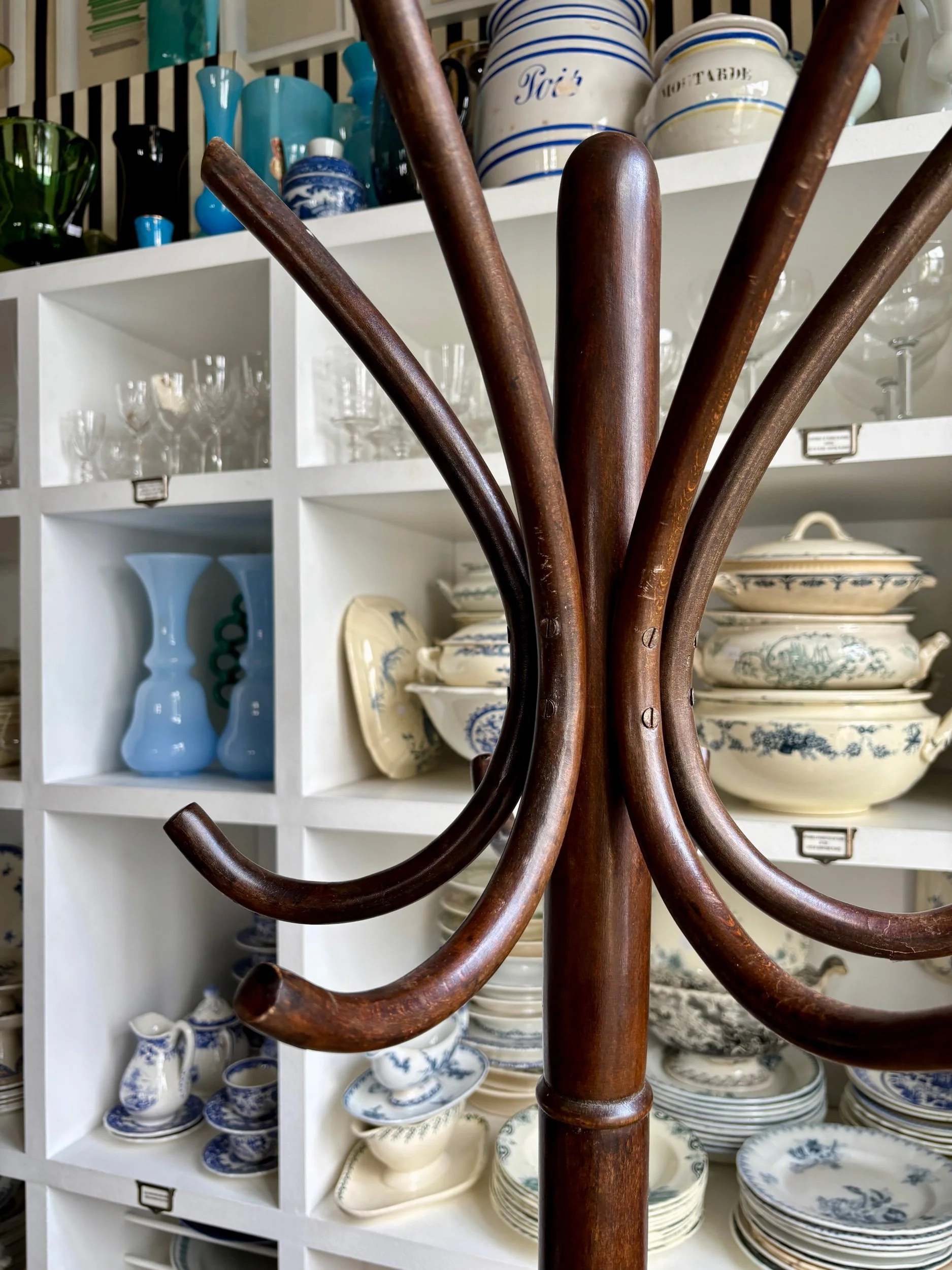 porte-manteau-bistrot-bois-meuble-vintage-axs-design-paris-france