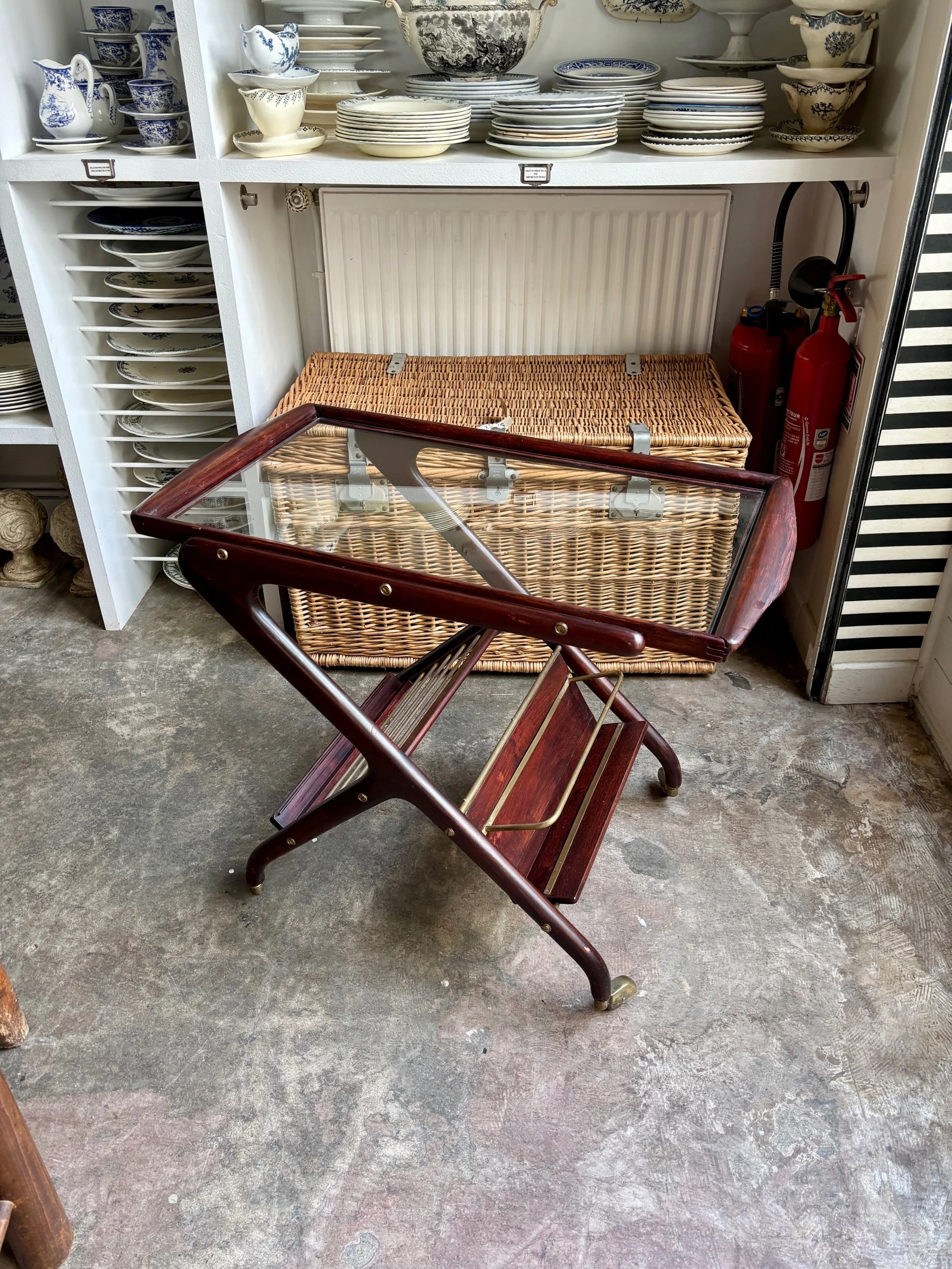 desserte-cesare-lacca-italie-bois-verre-meuble-vintage-axs-design-paris-france