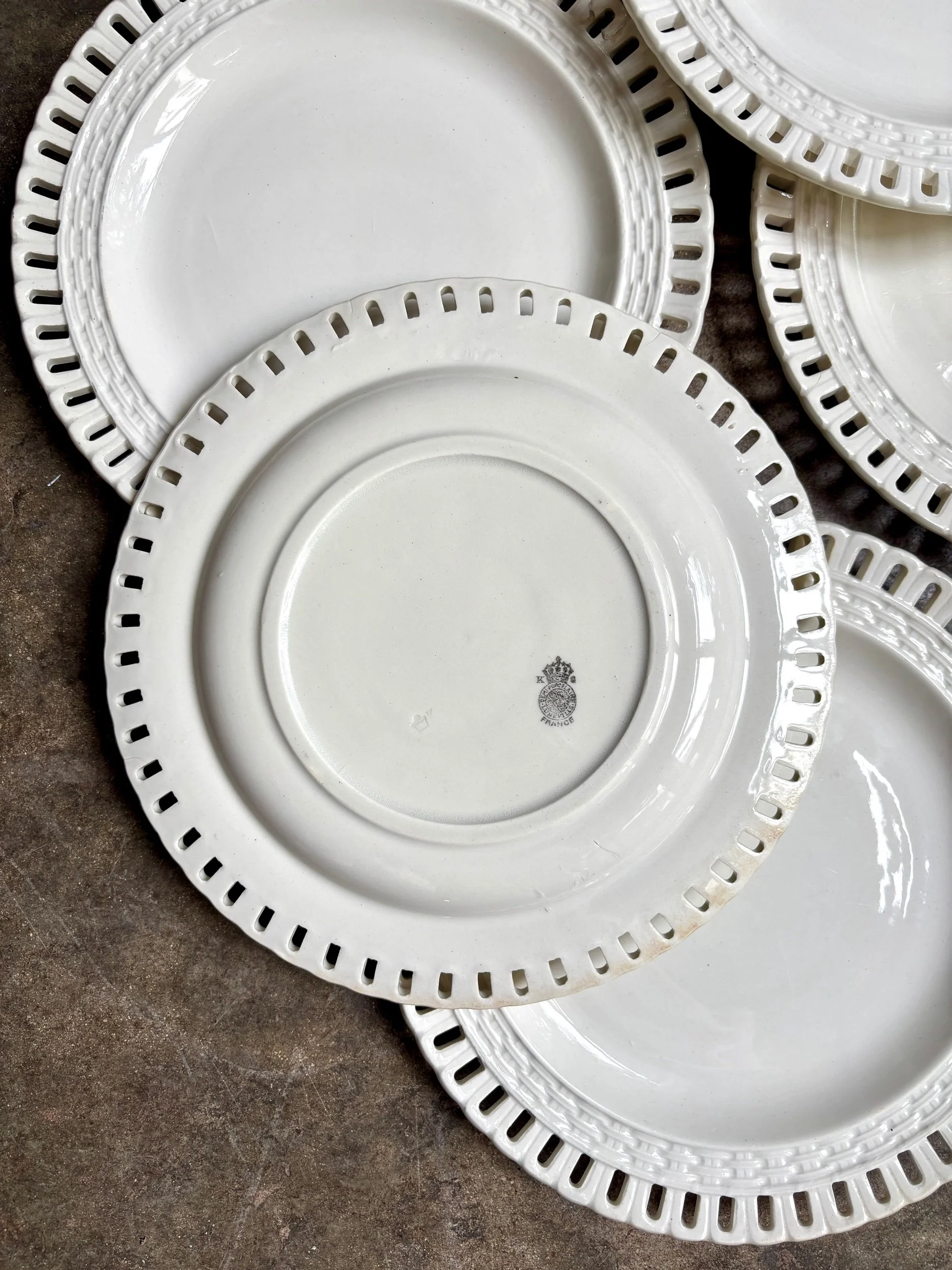 assiettes-plates-luneville-blanc-terre-fer-axs-design-paris-france