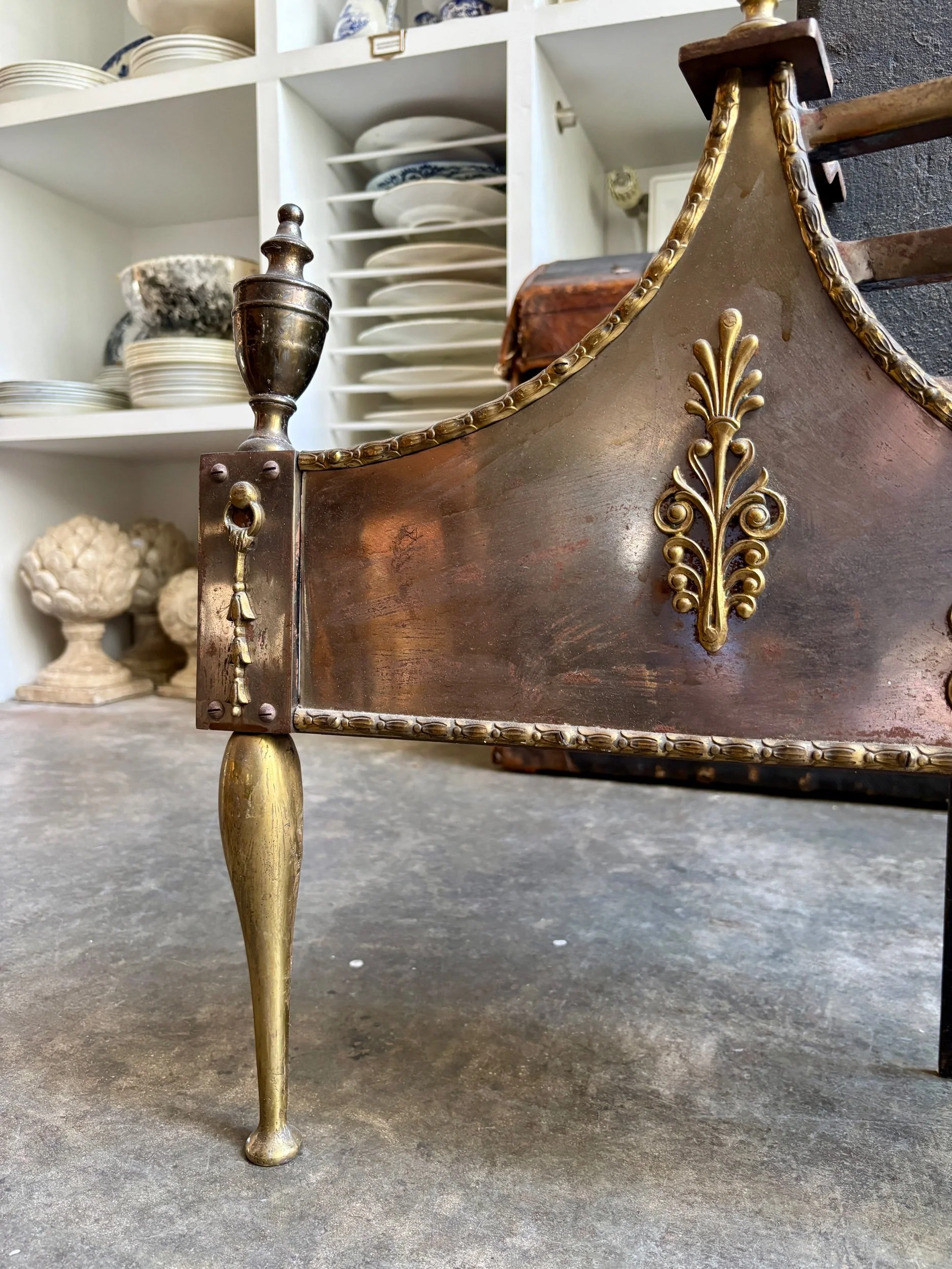 foyer-cheminee-fonte-fer-metal-decoration-vintage-axs-design-paris-france