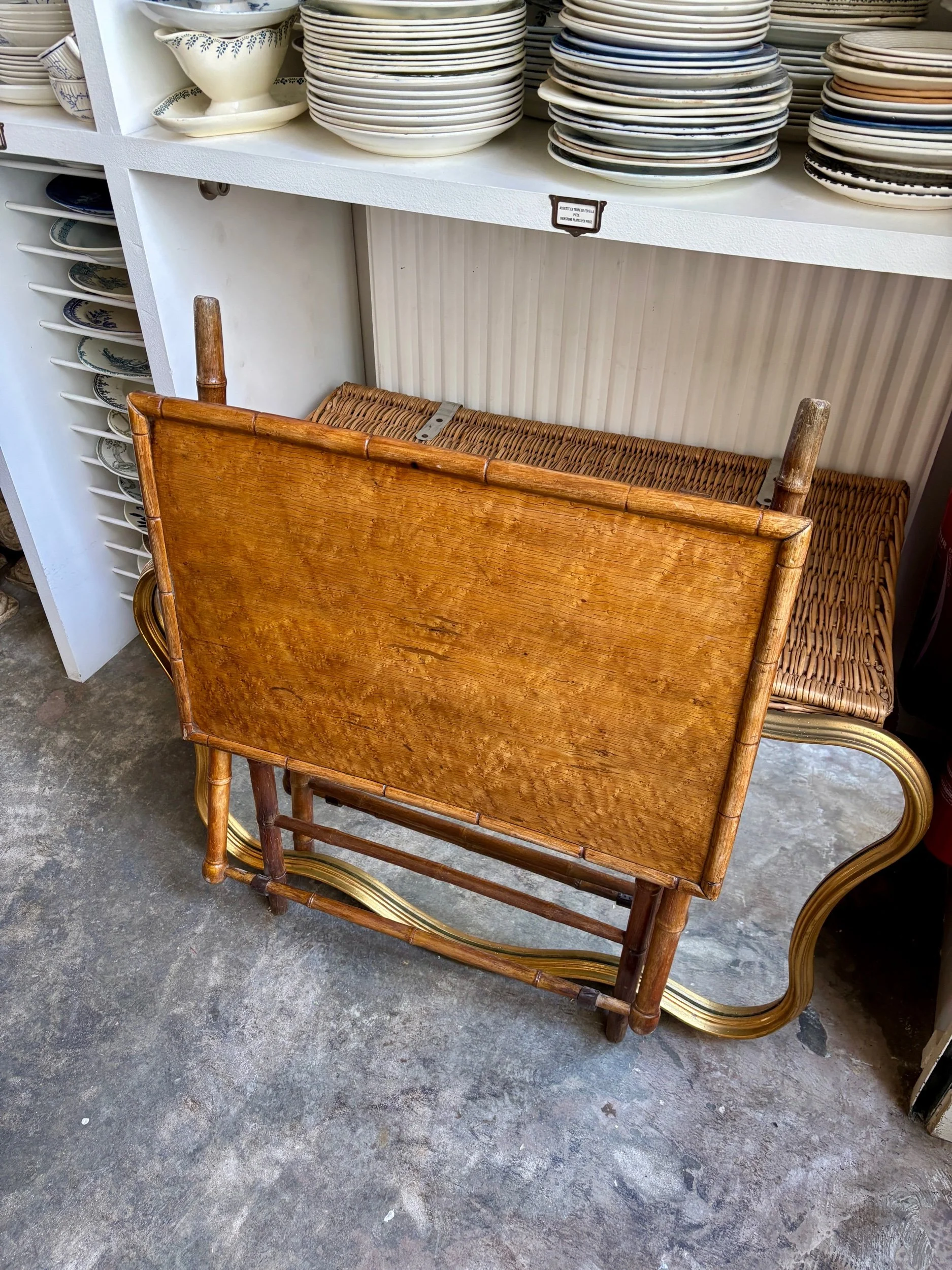 table-pliante-bois-bambou-mobilier-vintage-axs-design-paris-france
