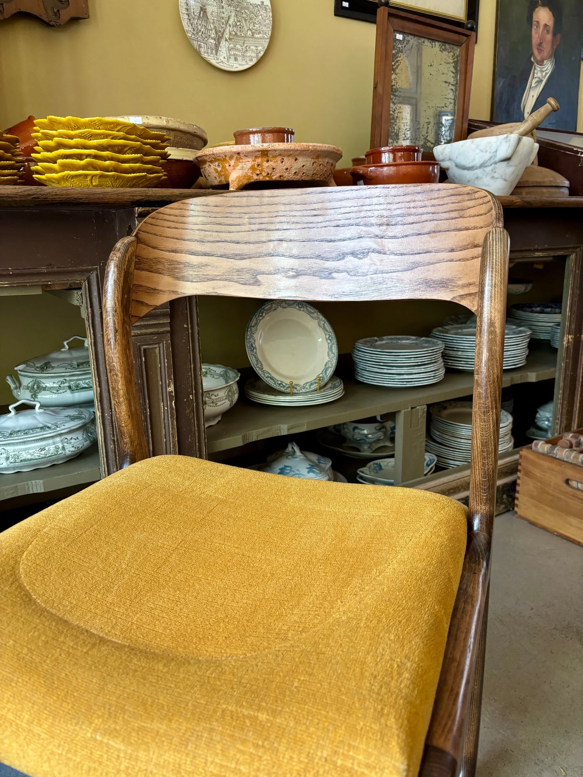 chaise-baumann-traineau-bois-coton-ocre-assise-vintage-axs-design-paris-france