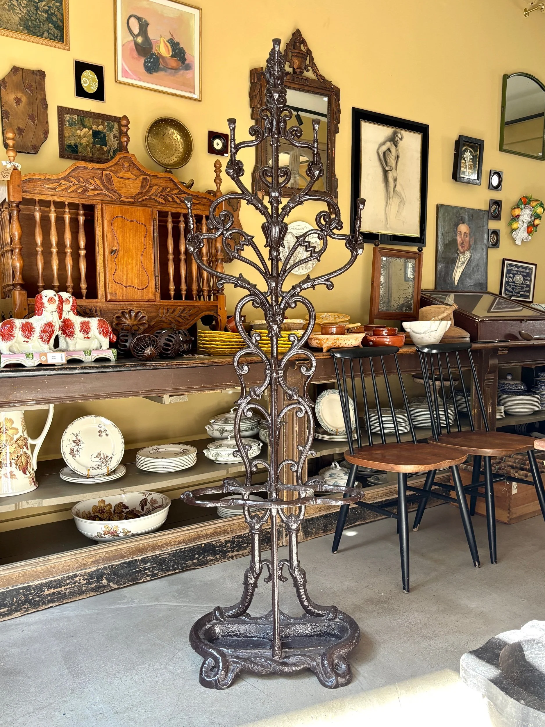 porte-manteau-6-pateres-fonte-fer-marron-mobilier-vintage-axs-design-paris-france