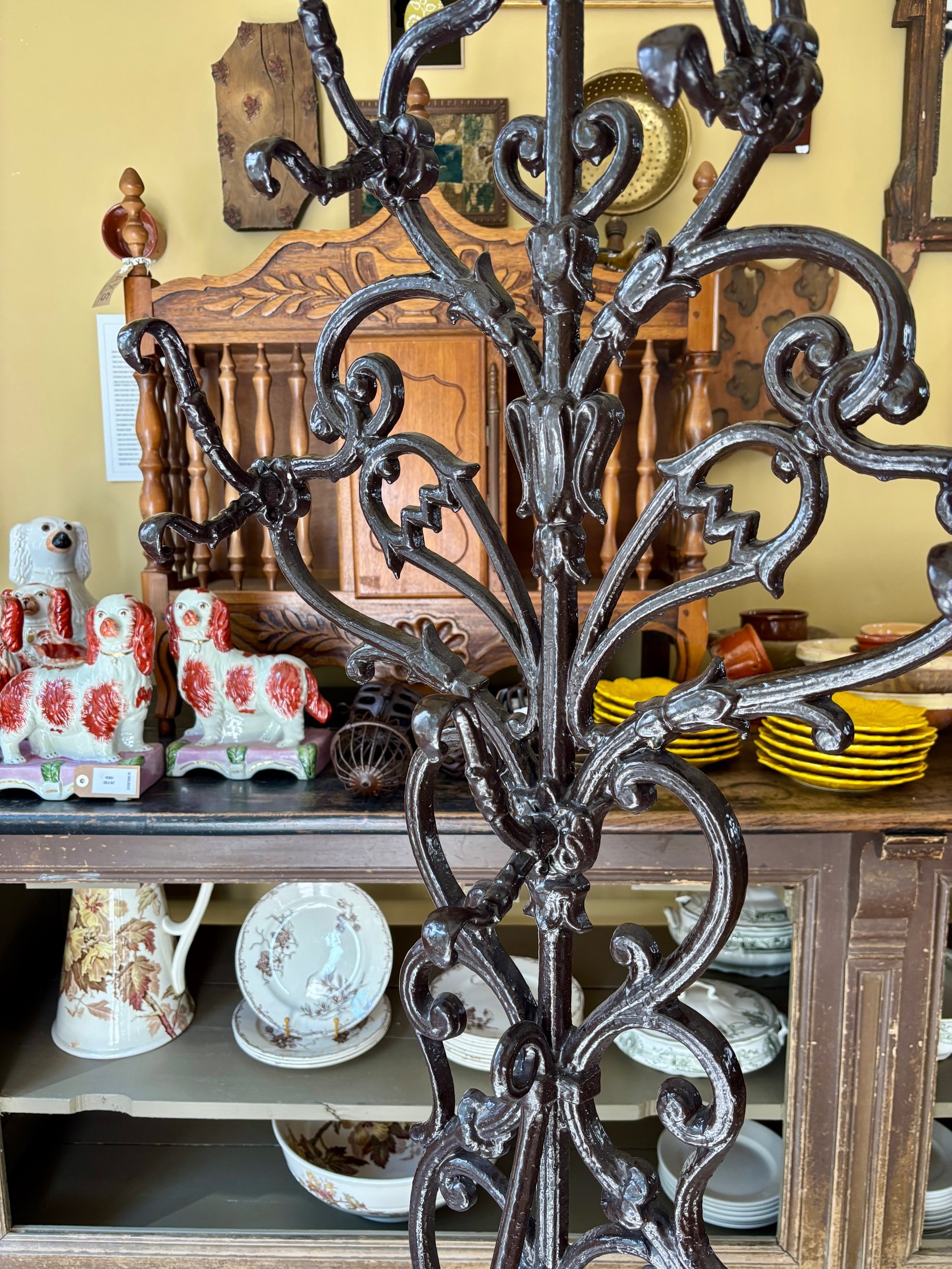 porte-manteau-6-pateres-fonte-fer-marron-mobilier-vintage-axs-design-paris-france