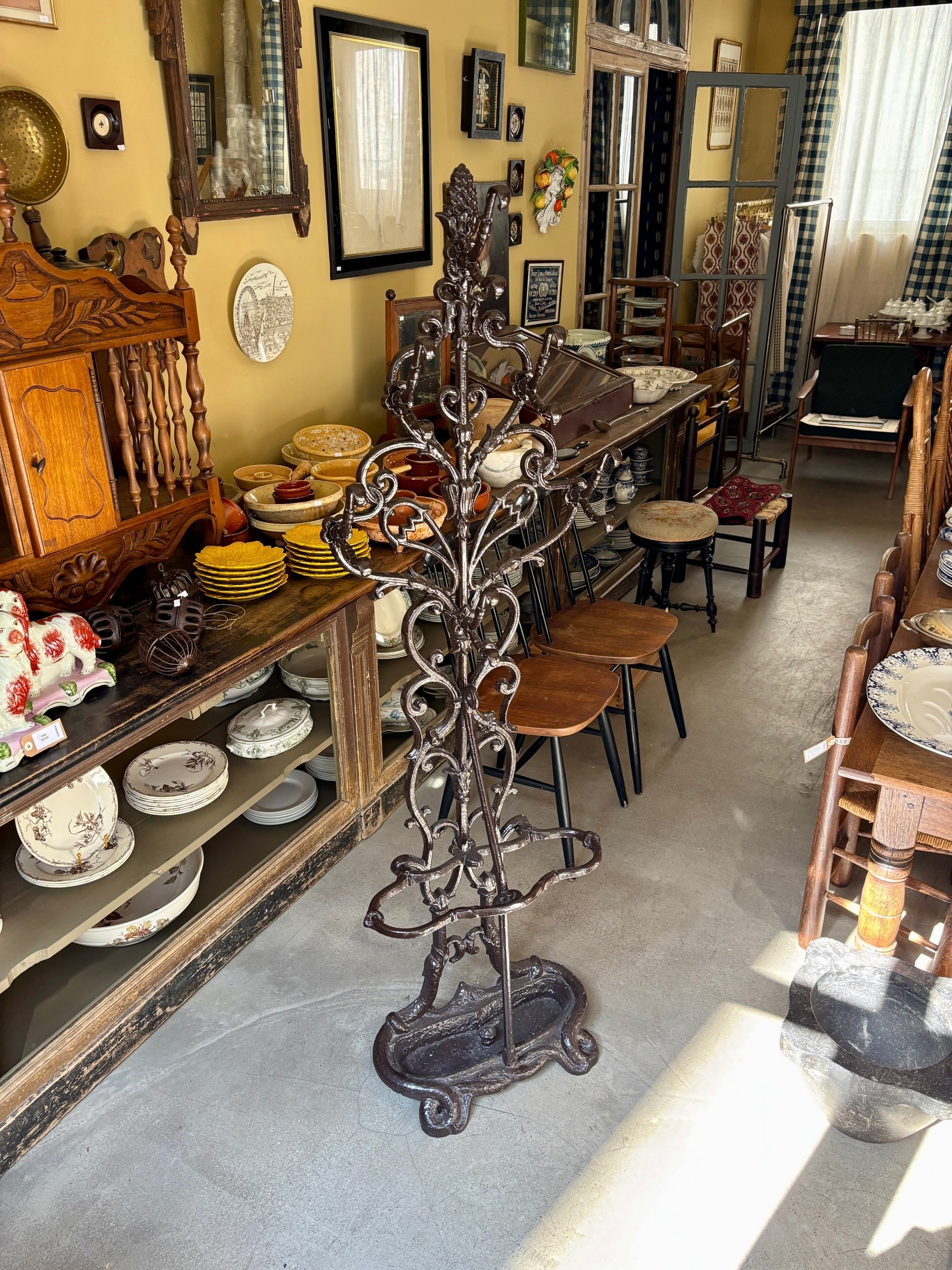 porte-manteau-6-pateres-fonte-fer-marron-mobilier-vintage-axs-design-paris-france