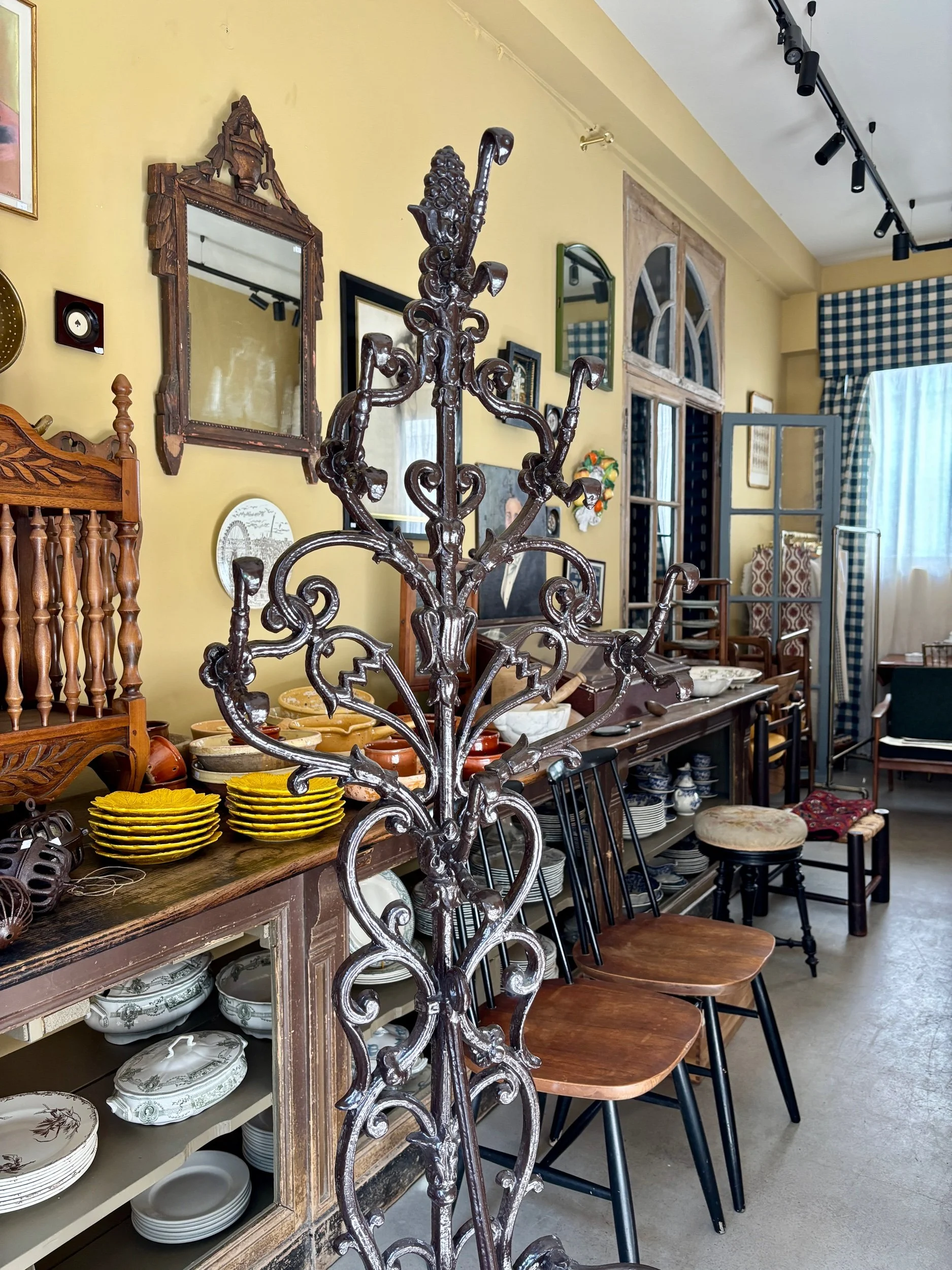 porte-manteau-6-pateres-fonte-fer-marron-mobilier-vintage-axs-design-paris-france