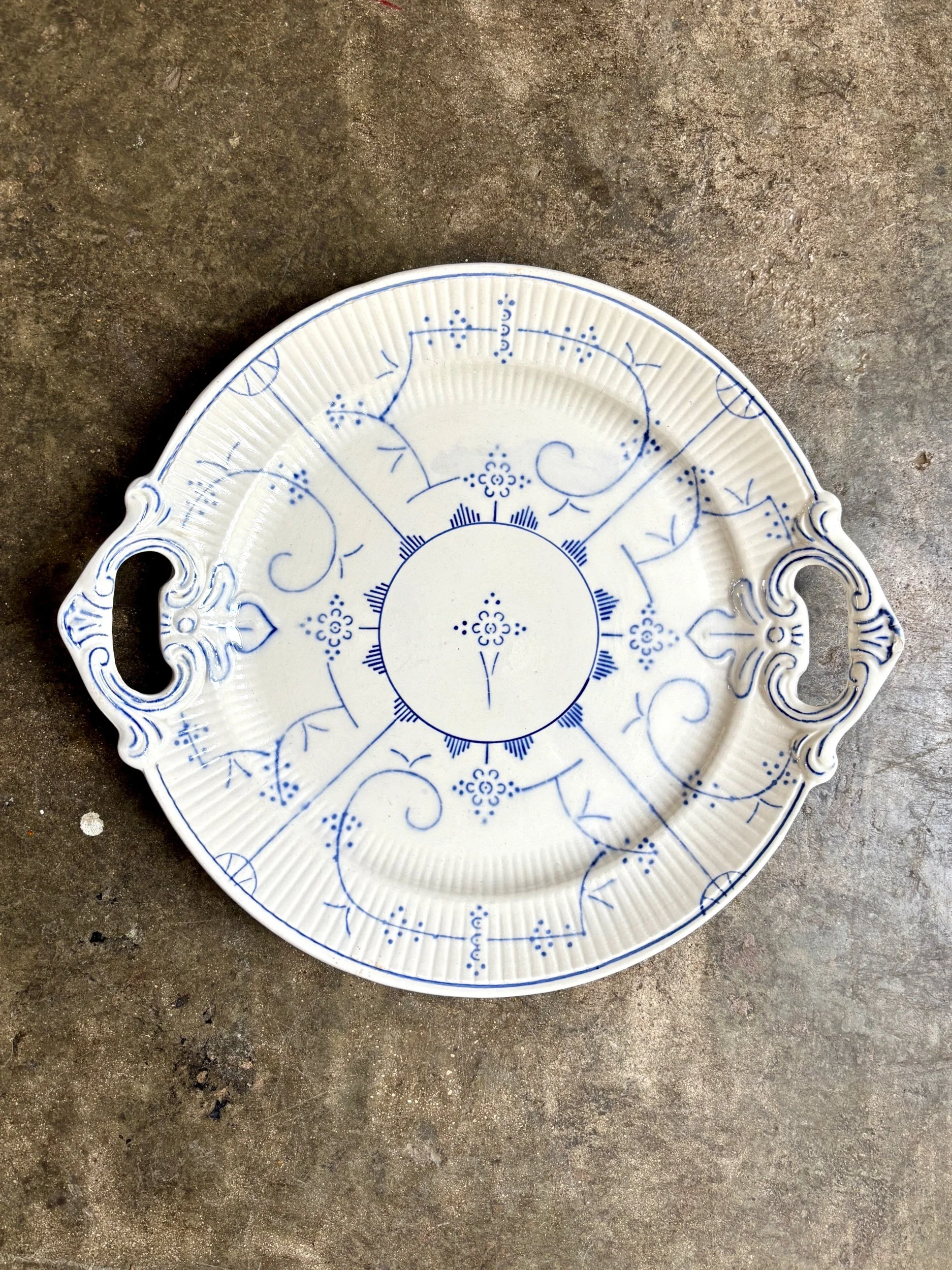 plat-boch-la-louviere-copenhague-faience-bleu-vaisselle-vintage-axs-design-paris-france