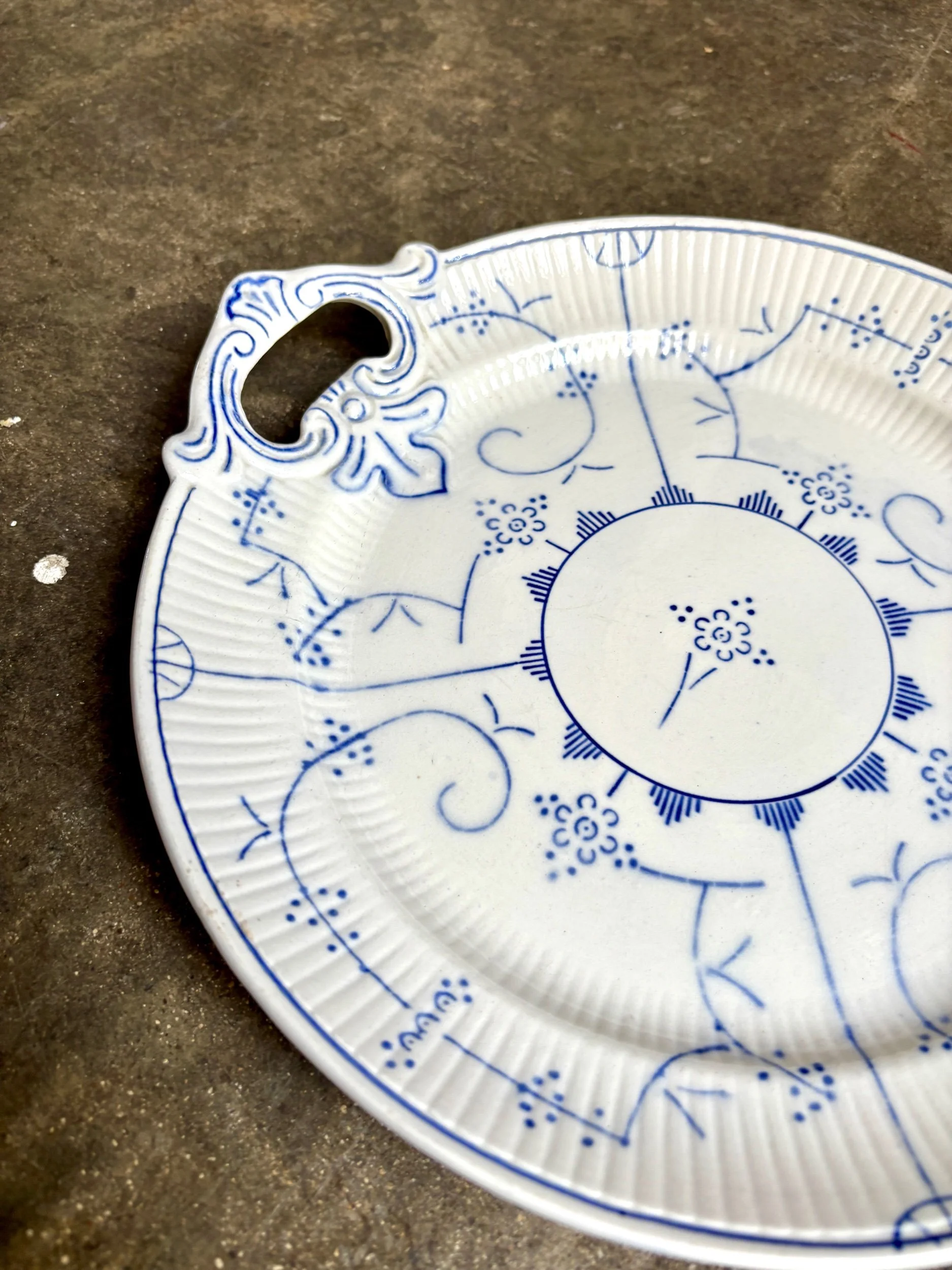 plat-boch-la-louviere-copenhague-faience-bleu-vaisselle-vintage-axs-design-paris-france