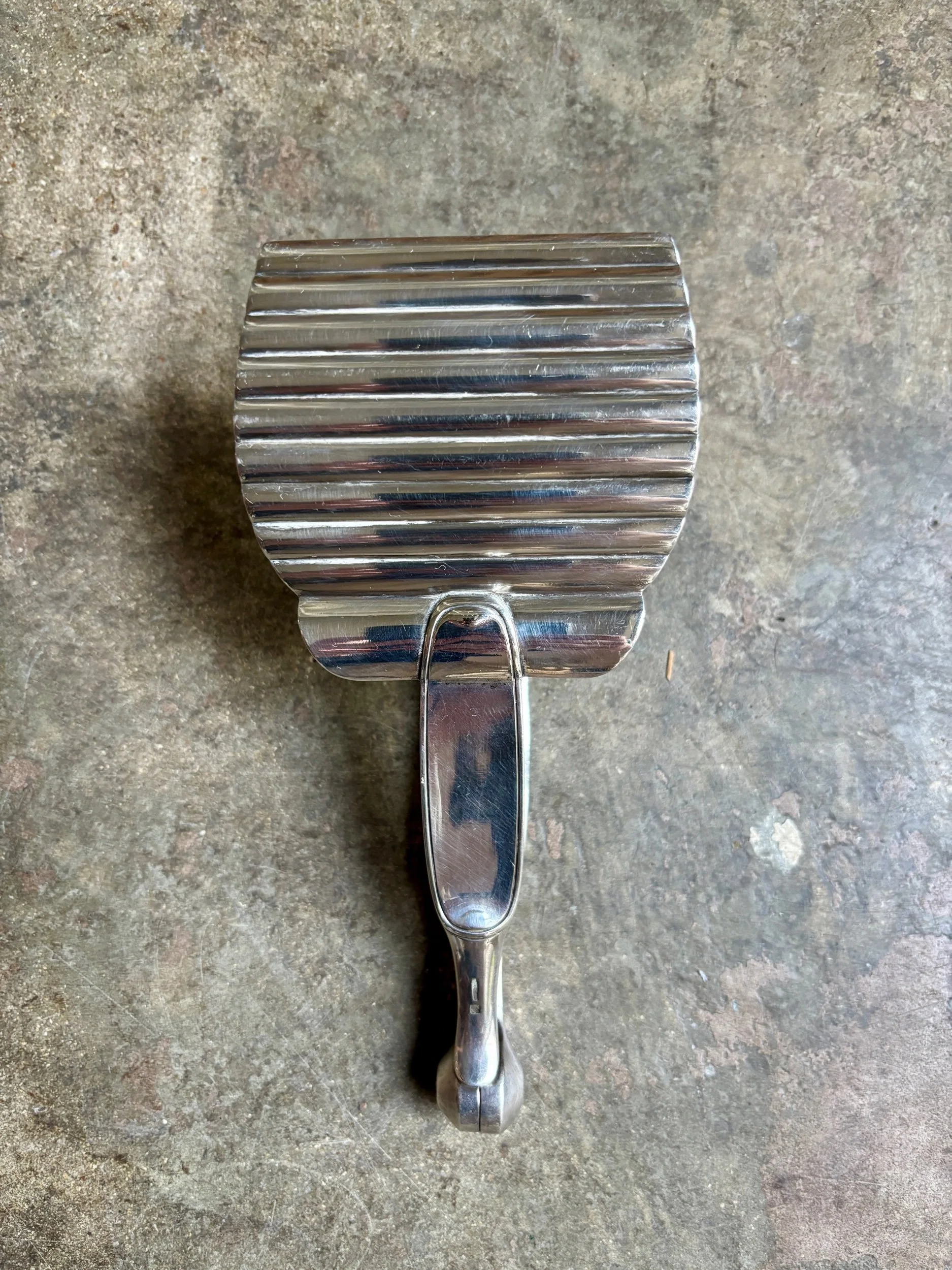 pince-asperge-christofle-metal-argent-couvert-service-vintage-axs-design-paris-france