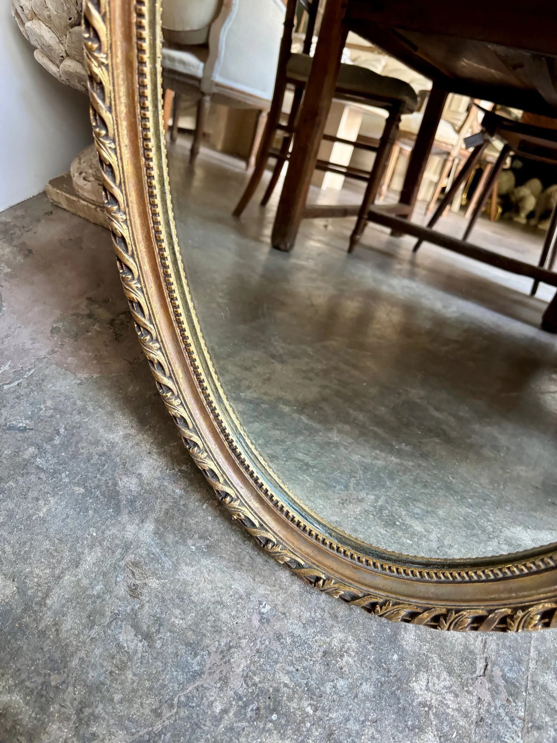miroir-classique-dore-ovale-coquillage-decoration-vintage-axs-design-paris-france