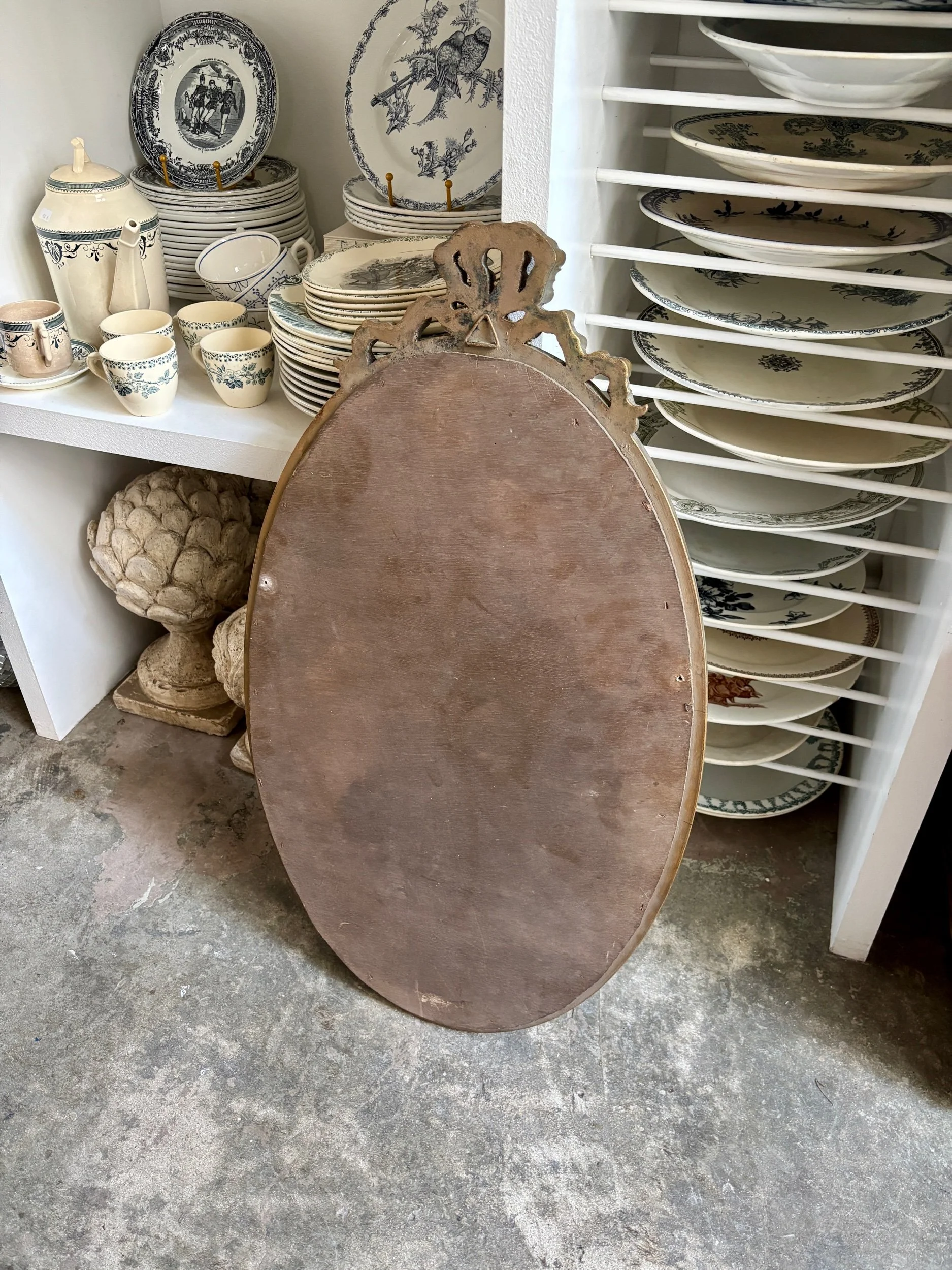 miroir-classique-dore-ovale-coquillage-decoration-vintage-axs-design-paris-france
