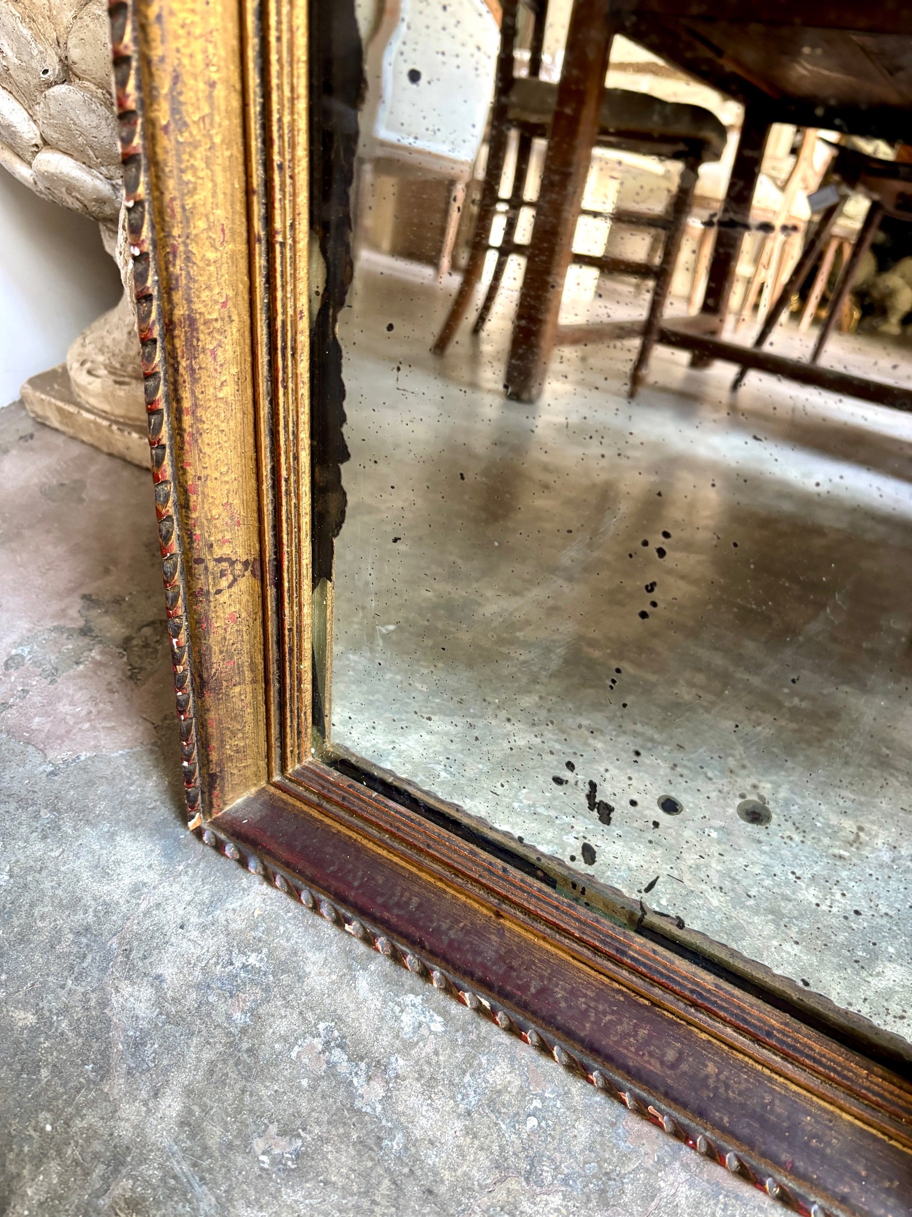 miroir-classique-moulure-dore-rectangulaire-decoration-vintage-axs-design-paris-france