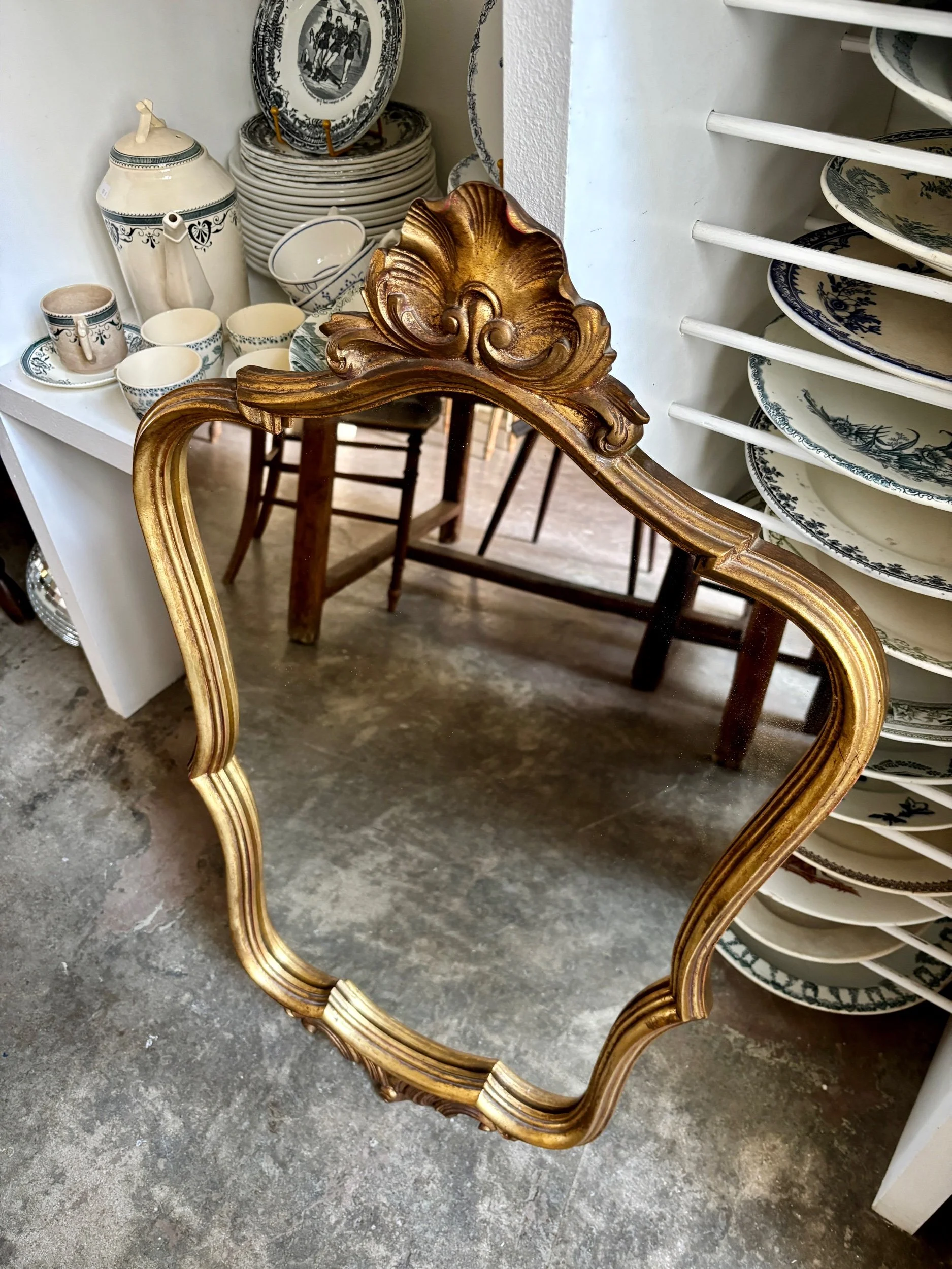 miroir-classique-dore-coquillage-decoration-vintage-axs-design-paris-france