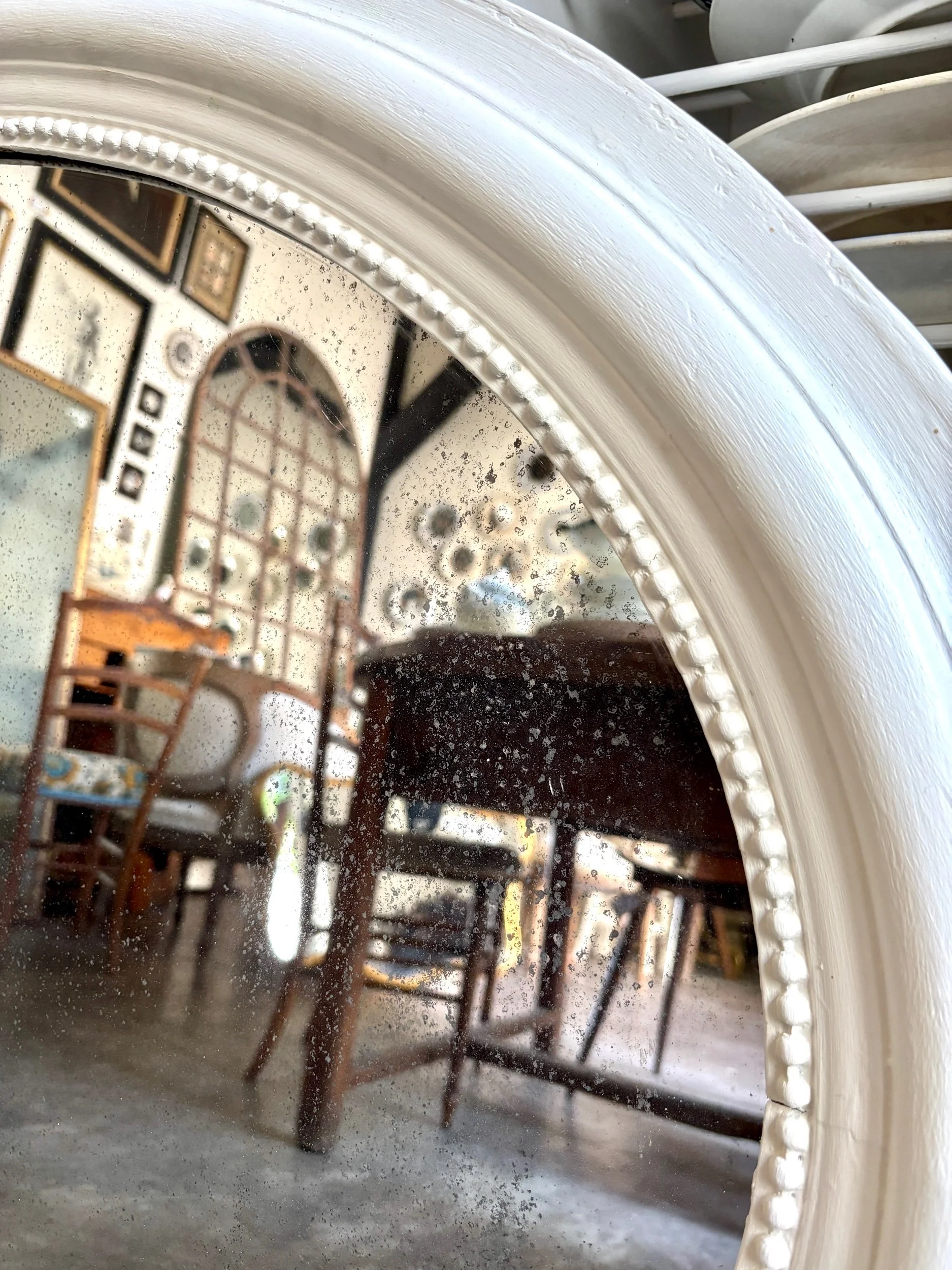 miroir-ovale-ecru-perle-decoration-vintage-axs-design-paris-france