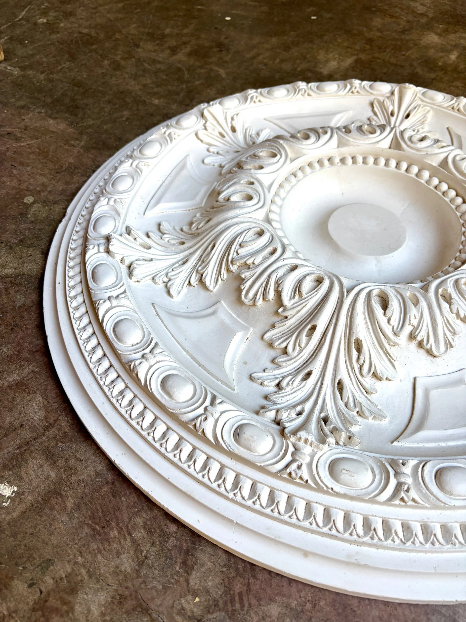 rosace-staff-blanc-1-decoration-vintage-axs-design-paris-france