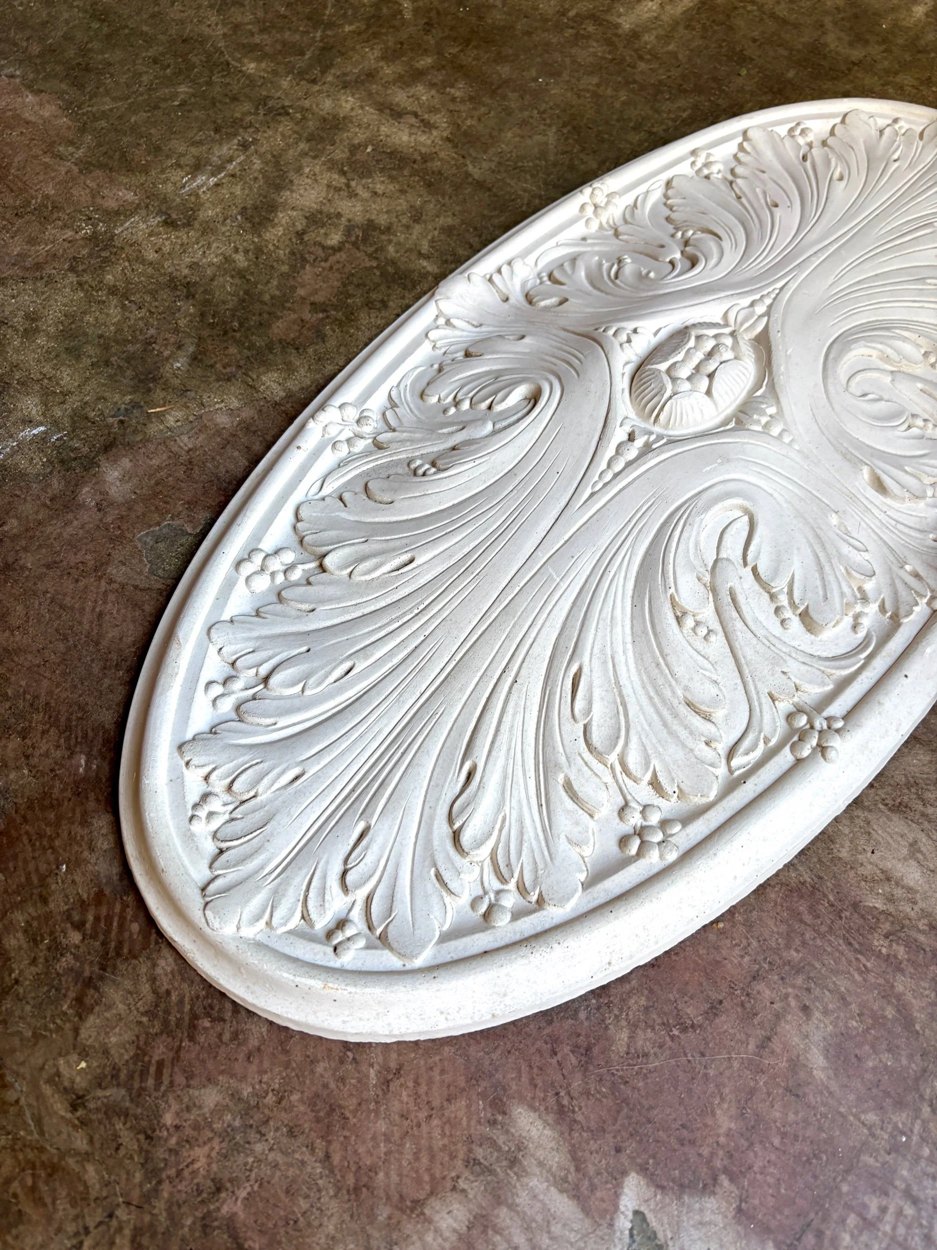 rosace-ovale-staff-blanc-decoration-vintage-axs-design-paris-france