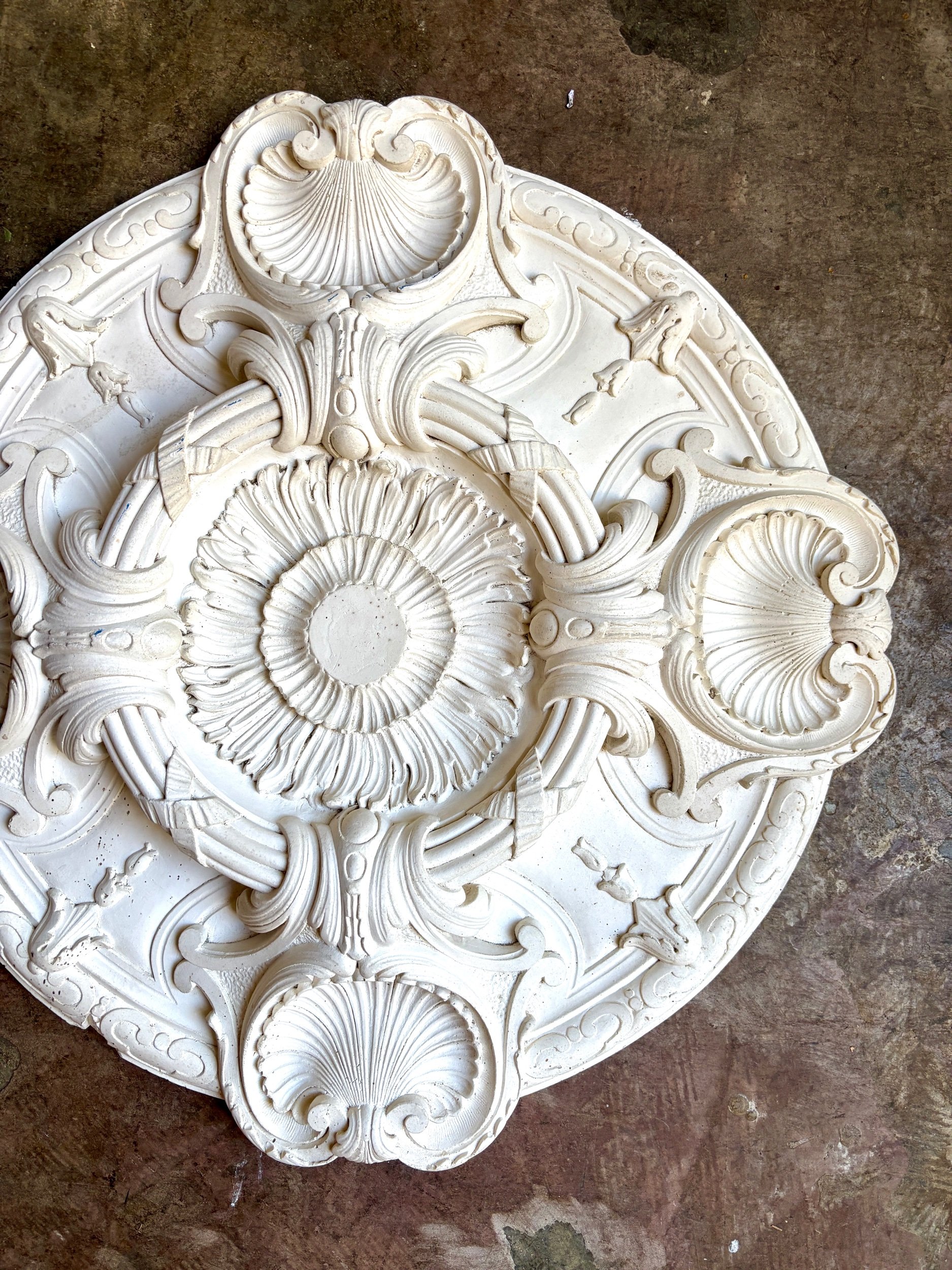 rosace-staff-blanc-3-decoration-vintage-axs-design-paris-france