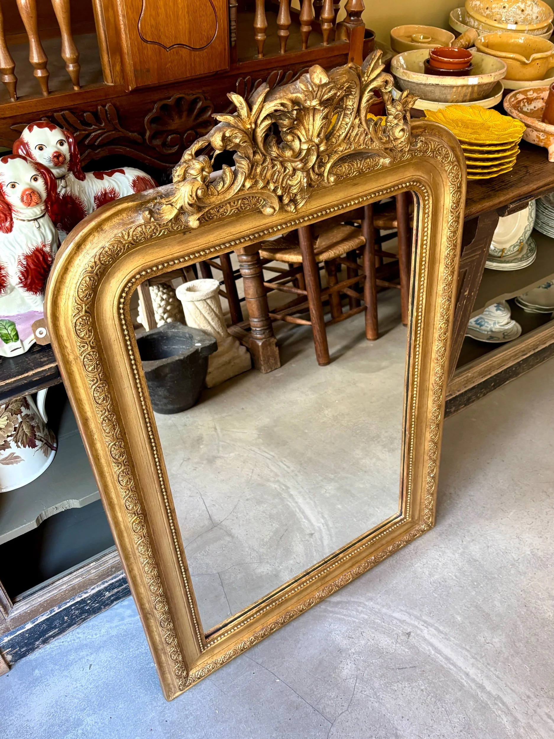 miroir-trumeau-dore-sculpte-moulure-classique-decoration-vintage-axs-design-paris-france