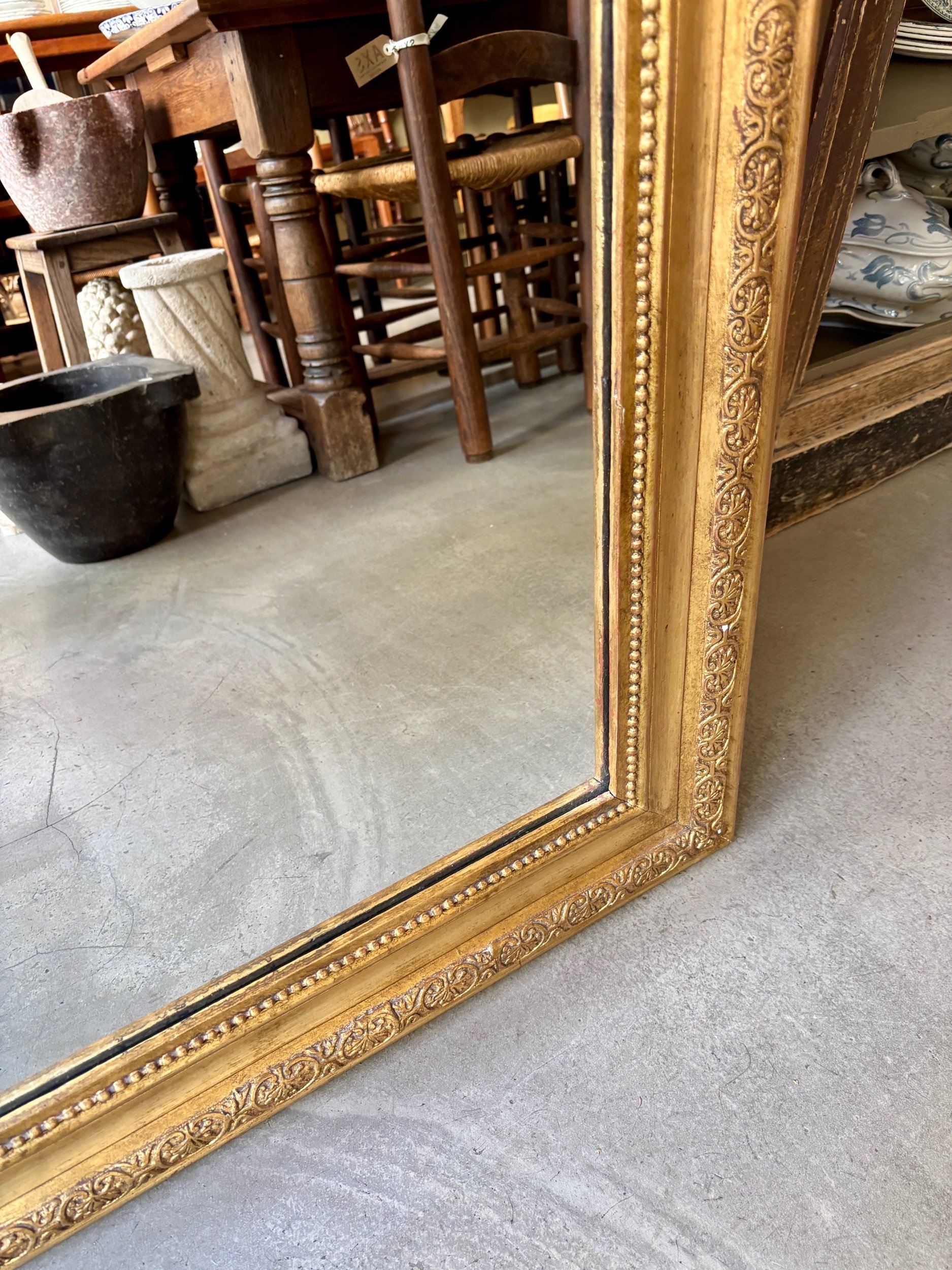 miroir-trumeau-dore-sculpte-moulure-classique-decoration-vintage-axs-design-paris-france