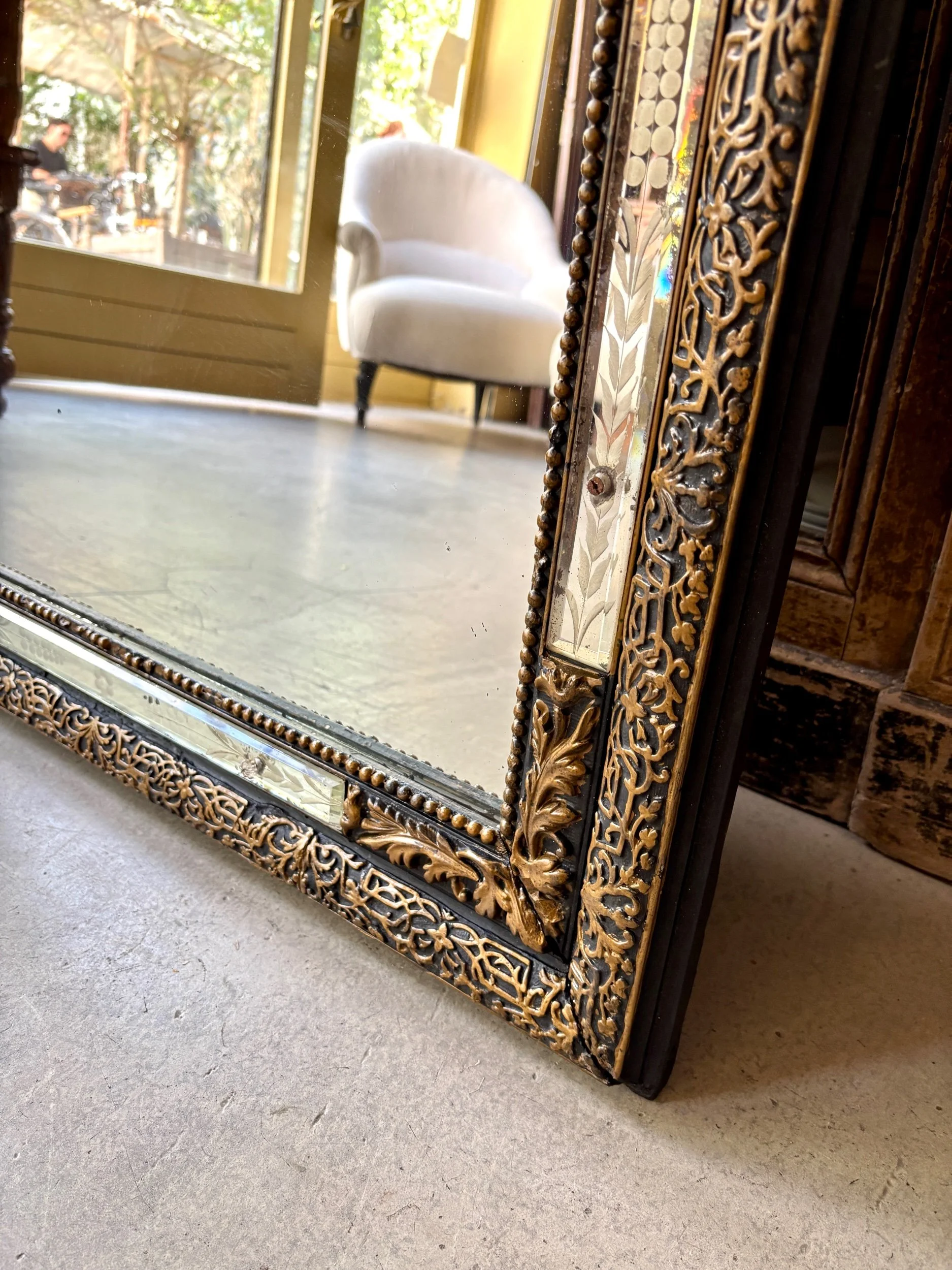 miroir-noir-dore-napoleon-iii-decoration-vintage-axs-design-paris-france